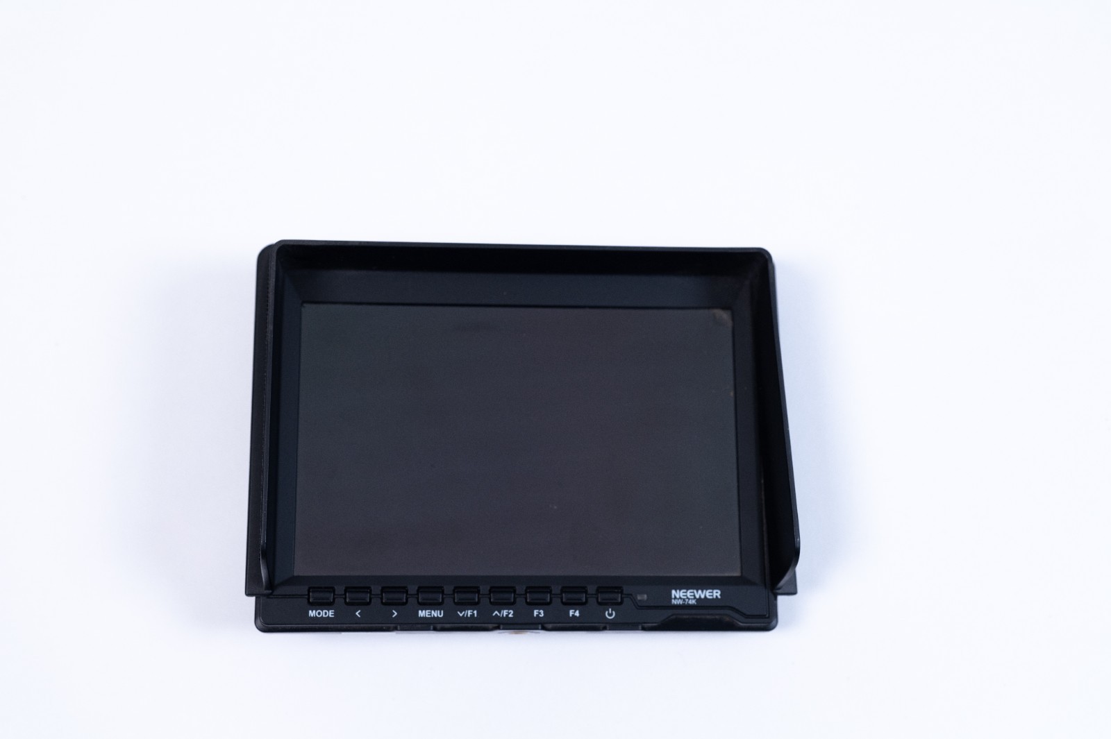 Neewer NW-74K Black Camera Monitor w/Detachable Hood