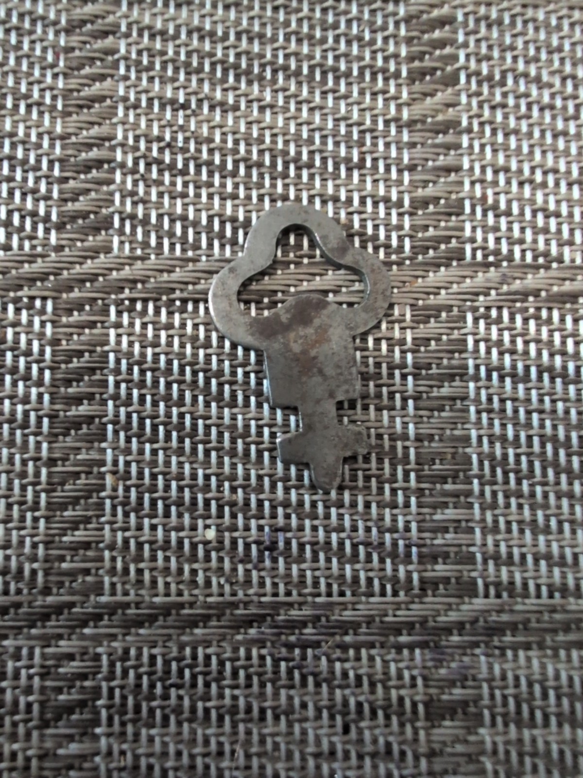 Steel Key.   Dispenser.   Looks Like Eagle.