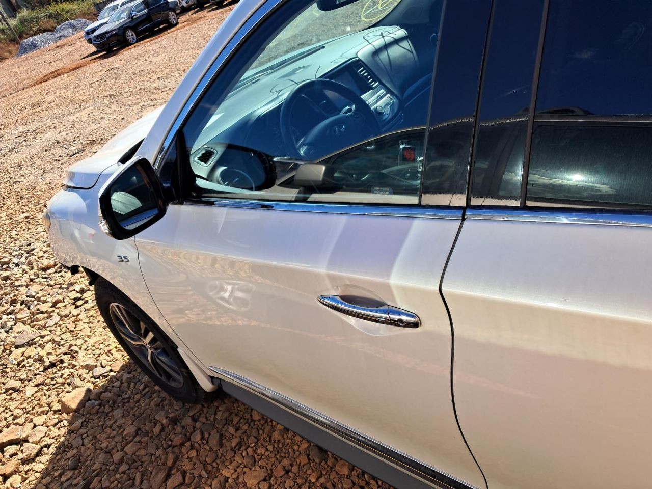 QX60 2018 Glove Box 4825680