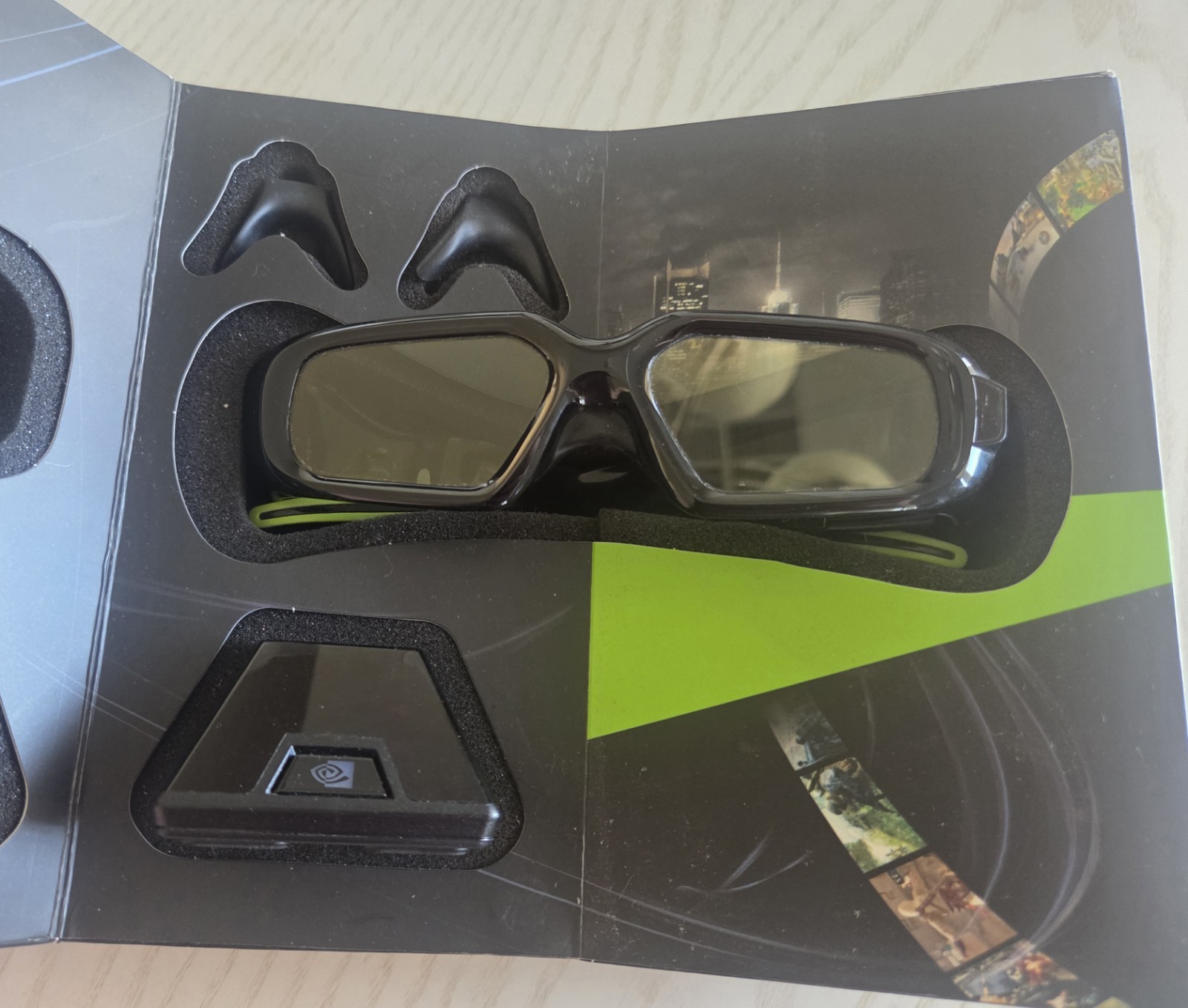 NVIDIA 3D Vision Wireless Glasses Model P854 Box