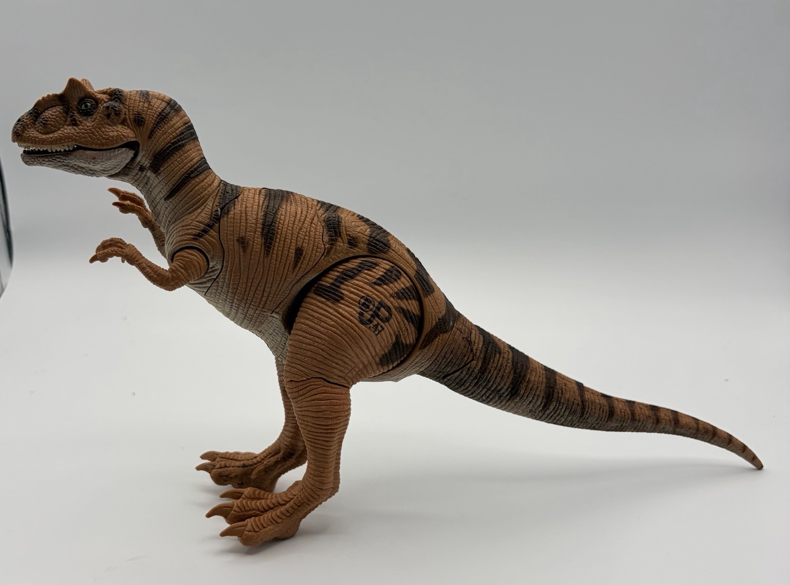 Kenner Jurassic Park Lost World Dino-Damage Medical Center Lab ALLOSAURUS 1997
