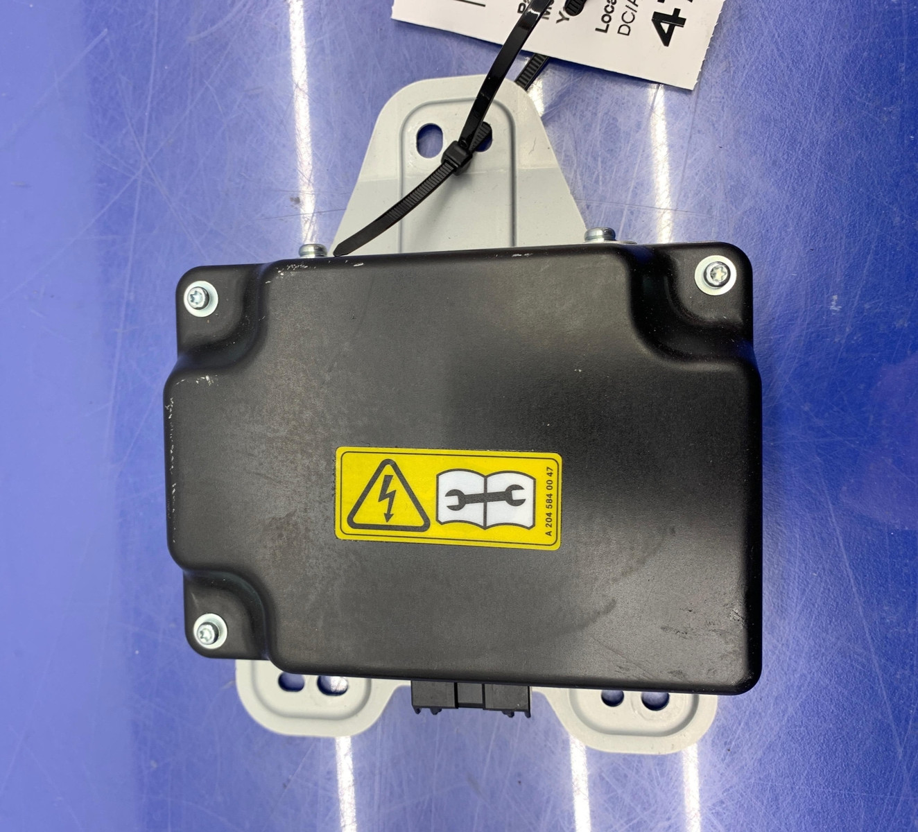 2013 - 2016 MERCEDES GL450 OEM DC/AC POWER INVERTER CONVERTER CONTROL MODULE