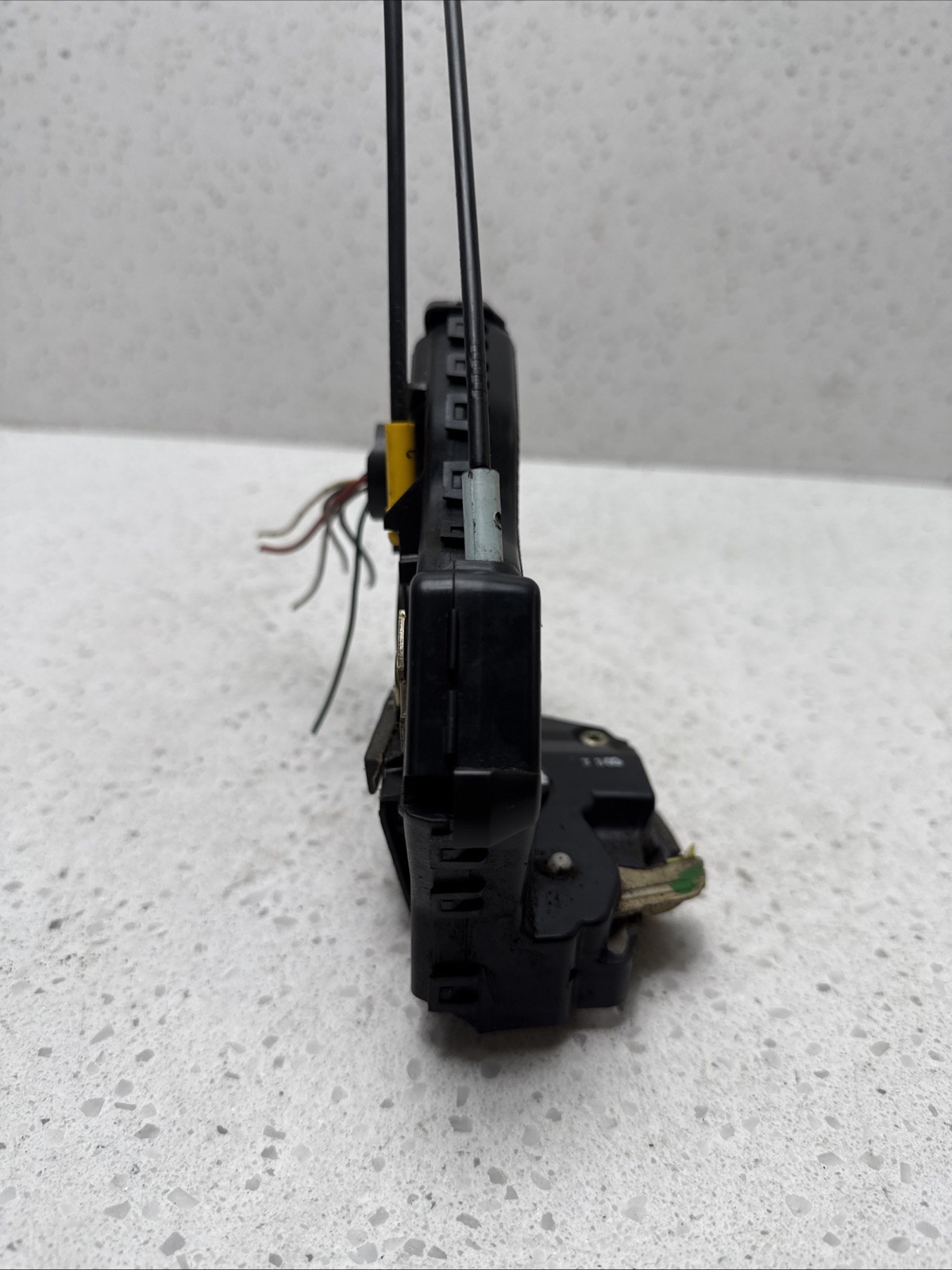 03-08 TOYOTA COROLLA Driver SIDE FRONT DOOR LOCK ACTUATOR ASSEMBLY