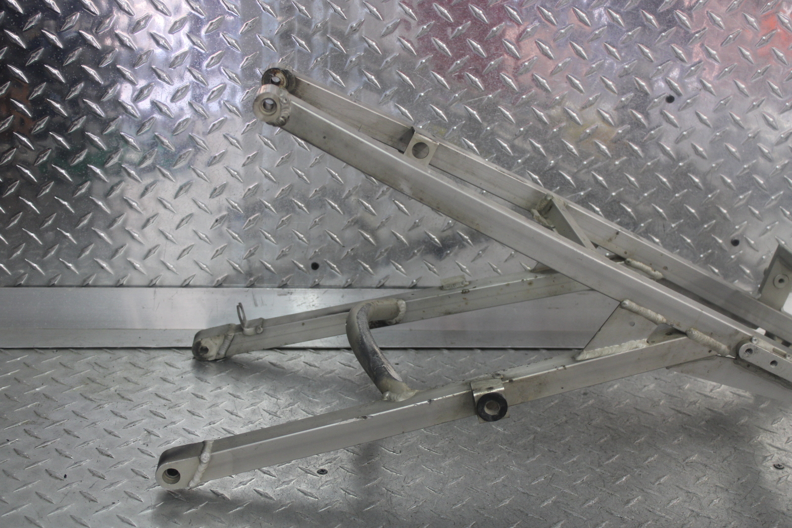 1984 KAWASAKI KL600 REAR BACK SUB FRAME SUBFRAME 32002-1662