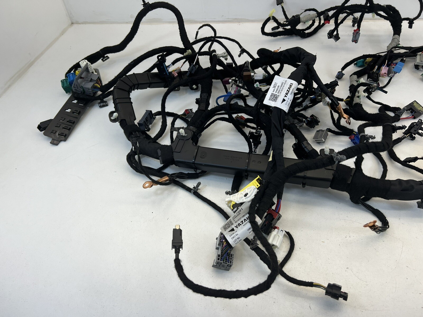 2019 Buick Envision Dashboard Instrument Dash Panel Wire Harnessa OEM.