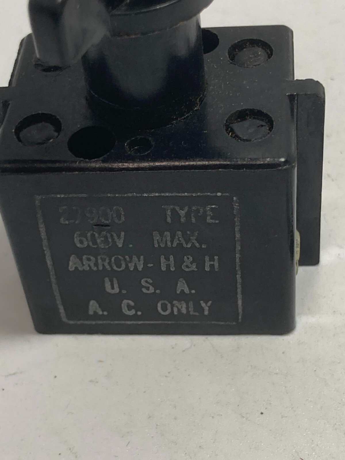 ARROW HART B-5-A SELECTOR SWITCH 2 POSITION 600V AC 27900 TYPE