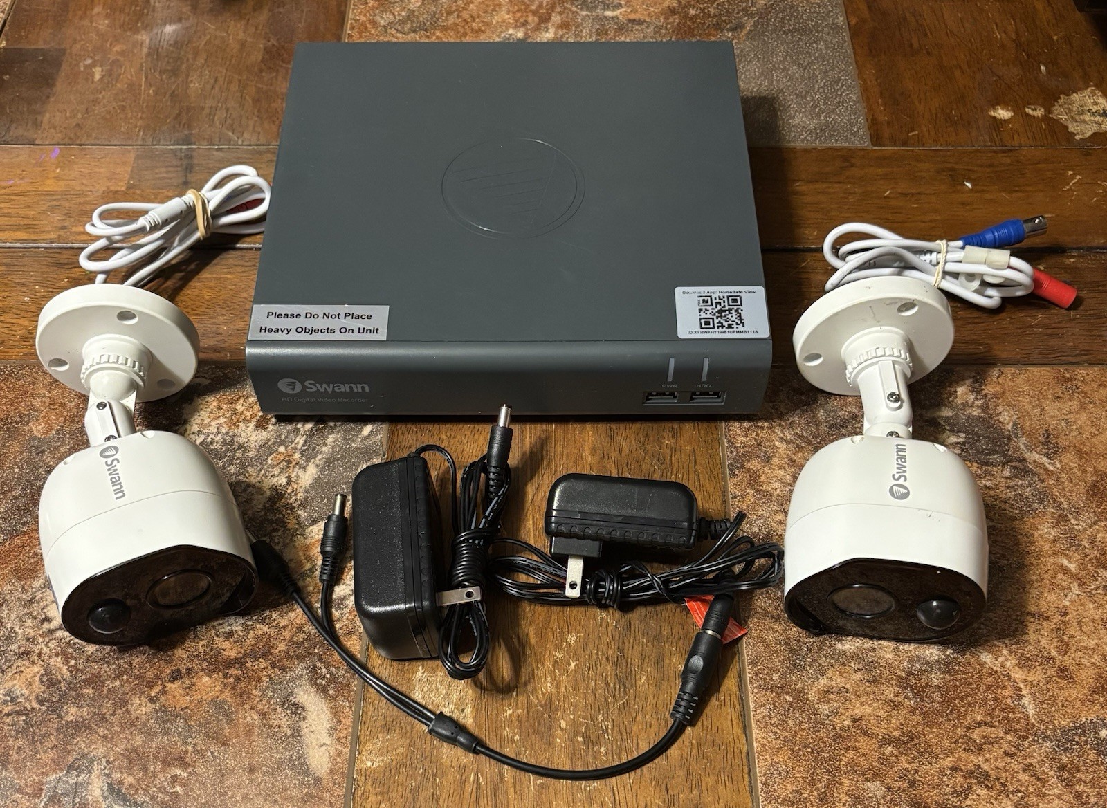 Swann DVR4-4580V 4 Channel HD 1080p 2mp DVR 1TB + 2 Cameras
