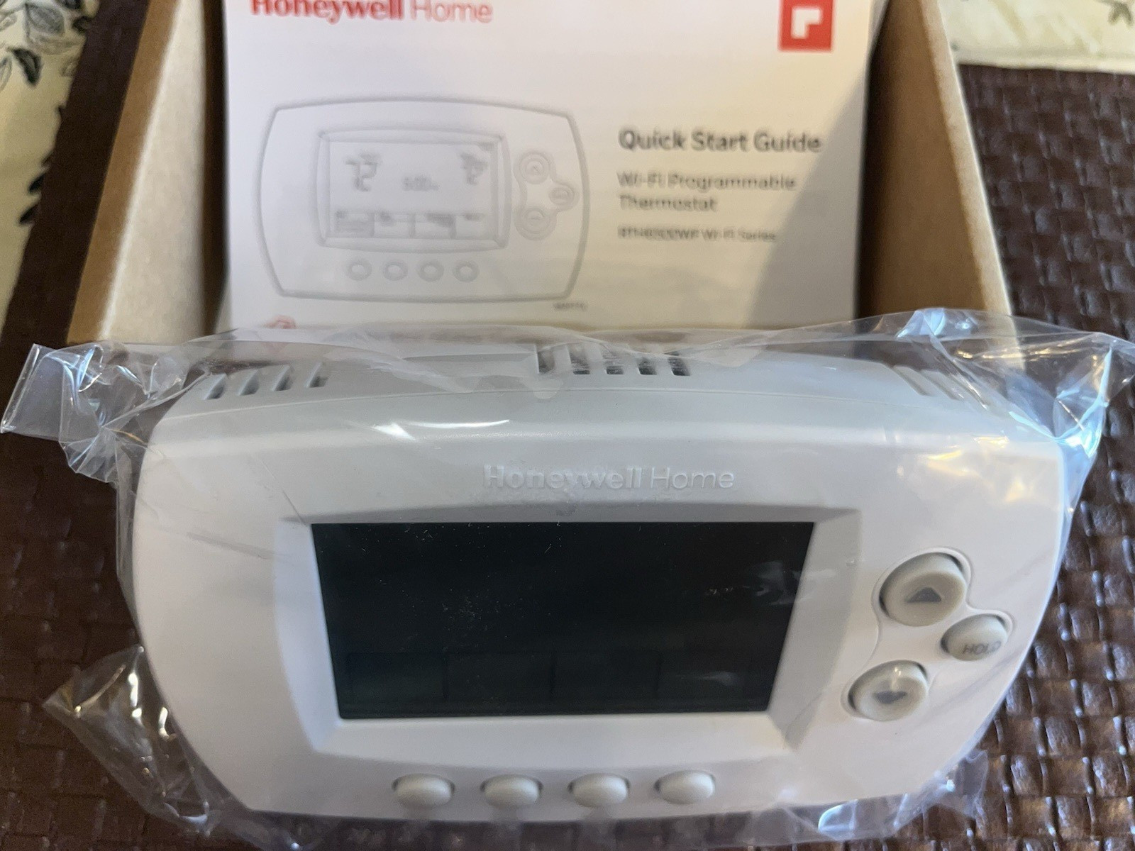 Honeywell Home RTH6500WF Wi-Fi Programmable Digital Display Thermostat, White