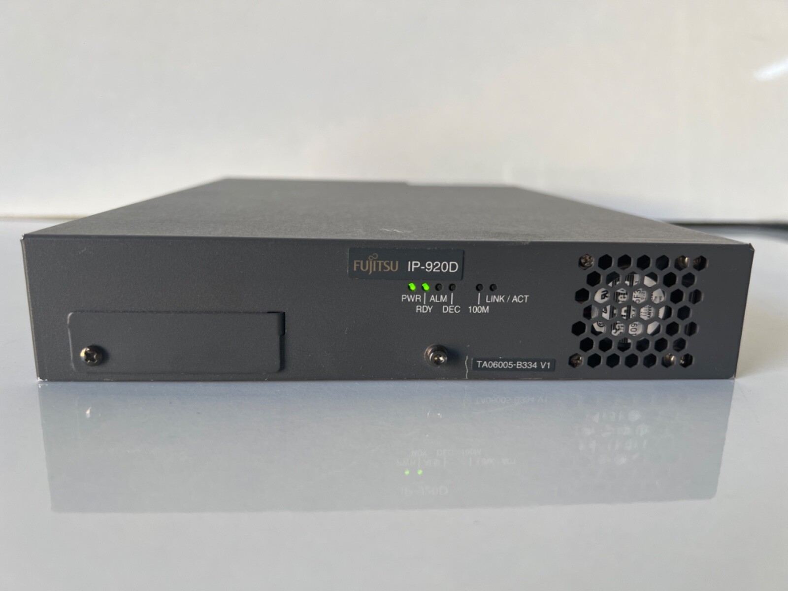 Fujitsu IP-920D HD/SD MPEG 4 AVC Video Decoder , TA23742-b62x
