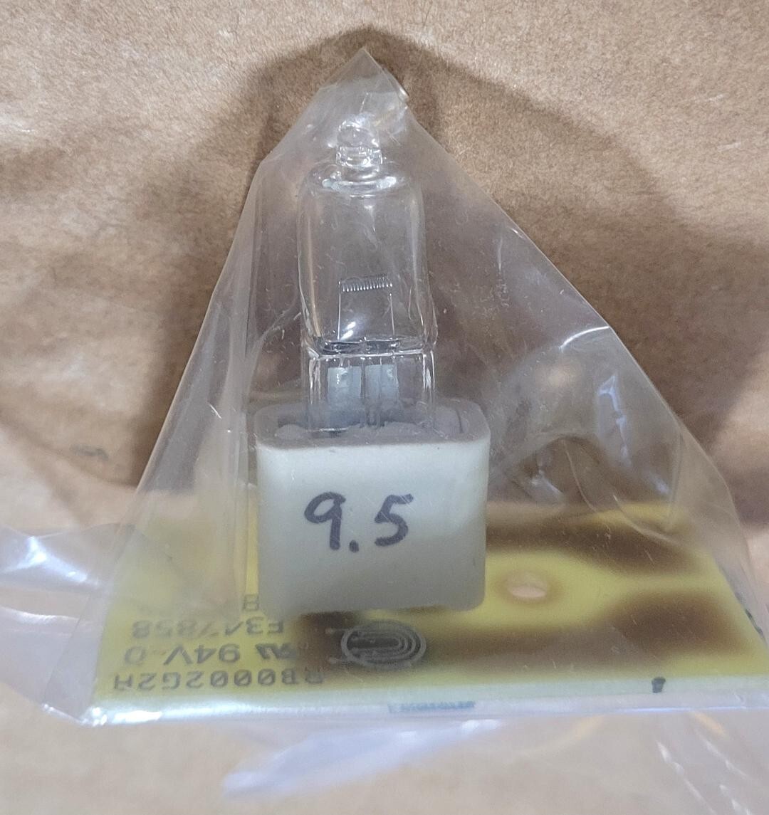HUNTER LAB COLOR METER / SPECTROMETER LAMP / BULB ASSEMBLY B6383 BOARD