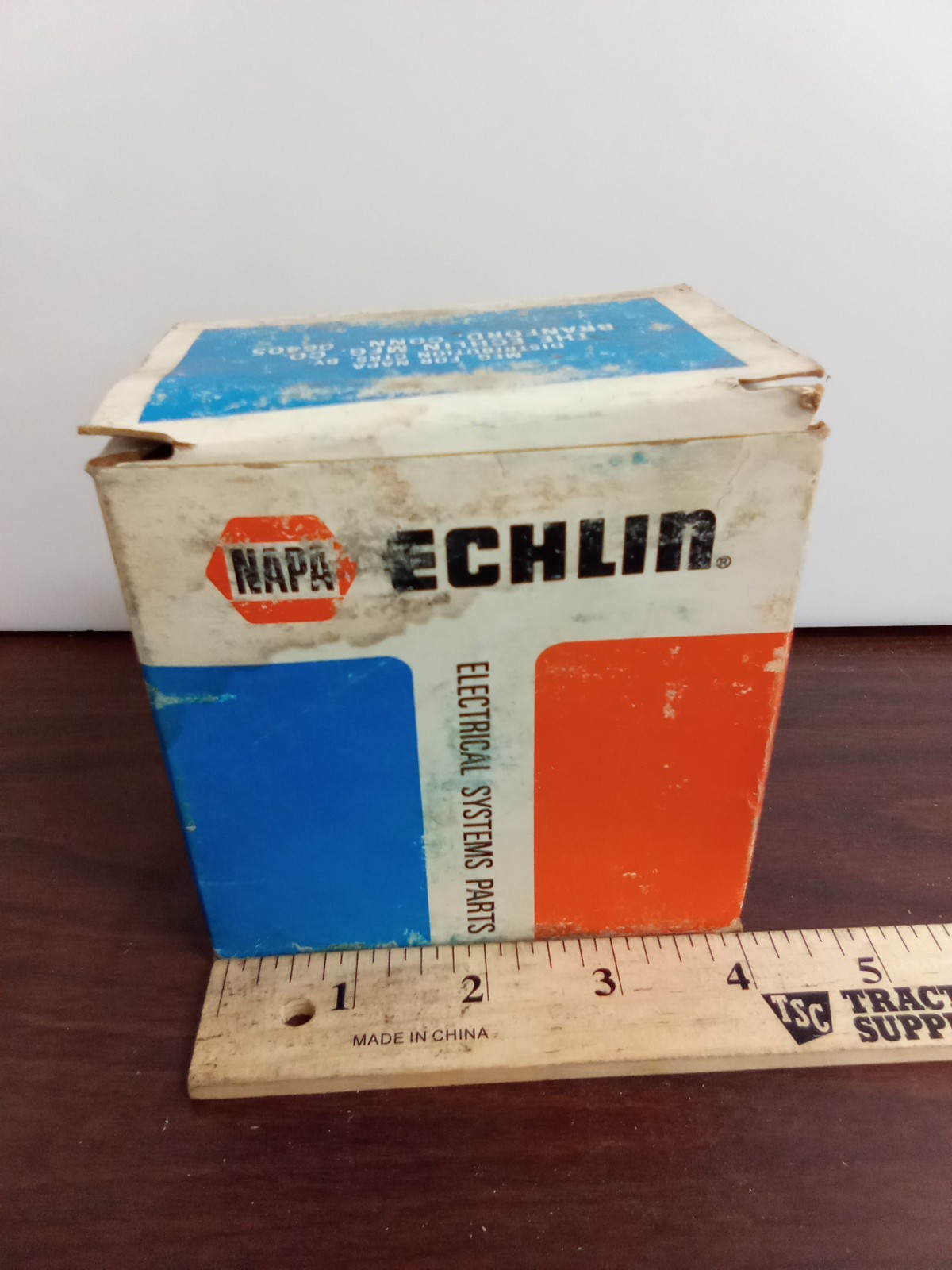 NAPA Echlin Distributor Cap FA102 Dirty From Storage Free Shipping