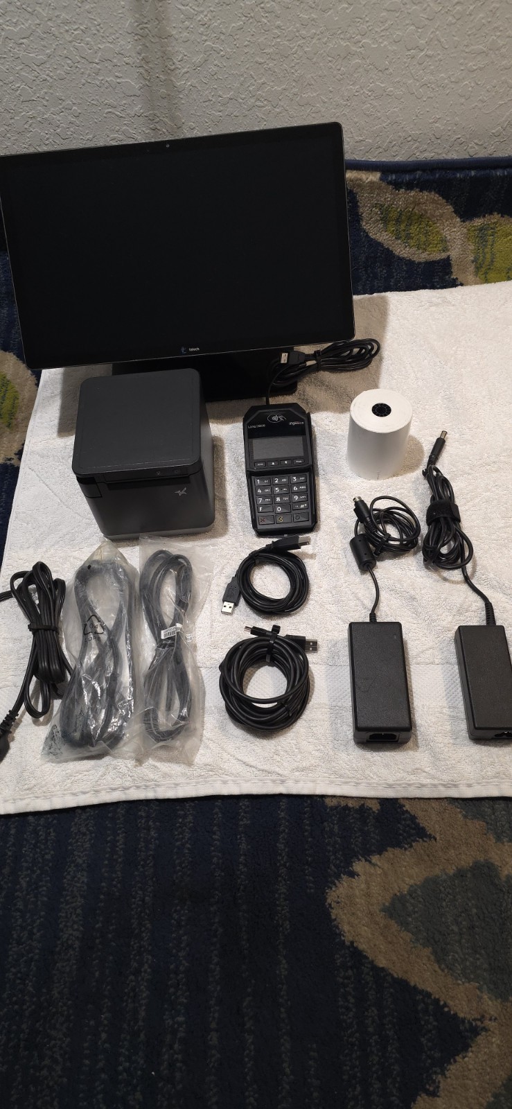 Elo Touch Solutions EloPOS E1915HDC POS Terminal w/ Touchscreen, Card Reader