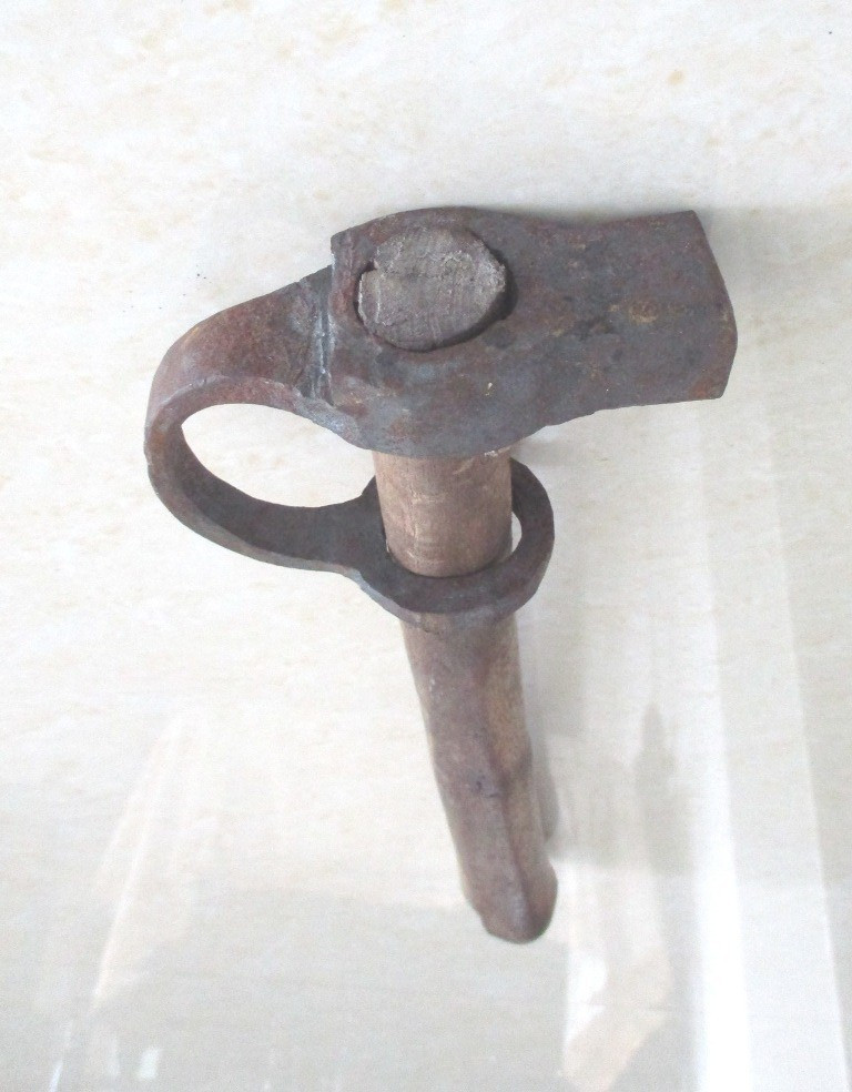ANTIQUE TOOL HAMMER RARE UNUSUAL