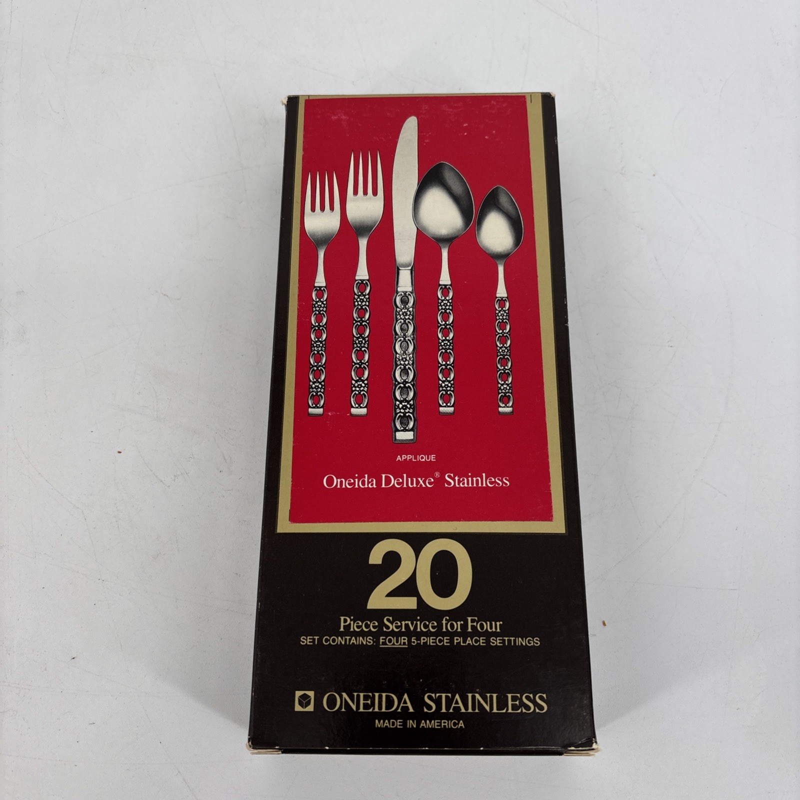 NEW - Oneida Applique Deluxe Stainless Flatware 20 Pieces Service for Four