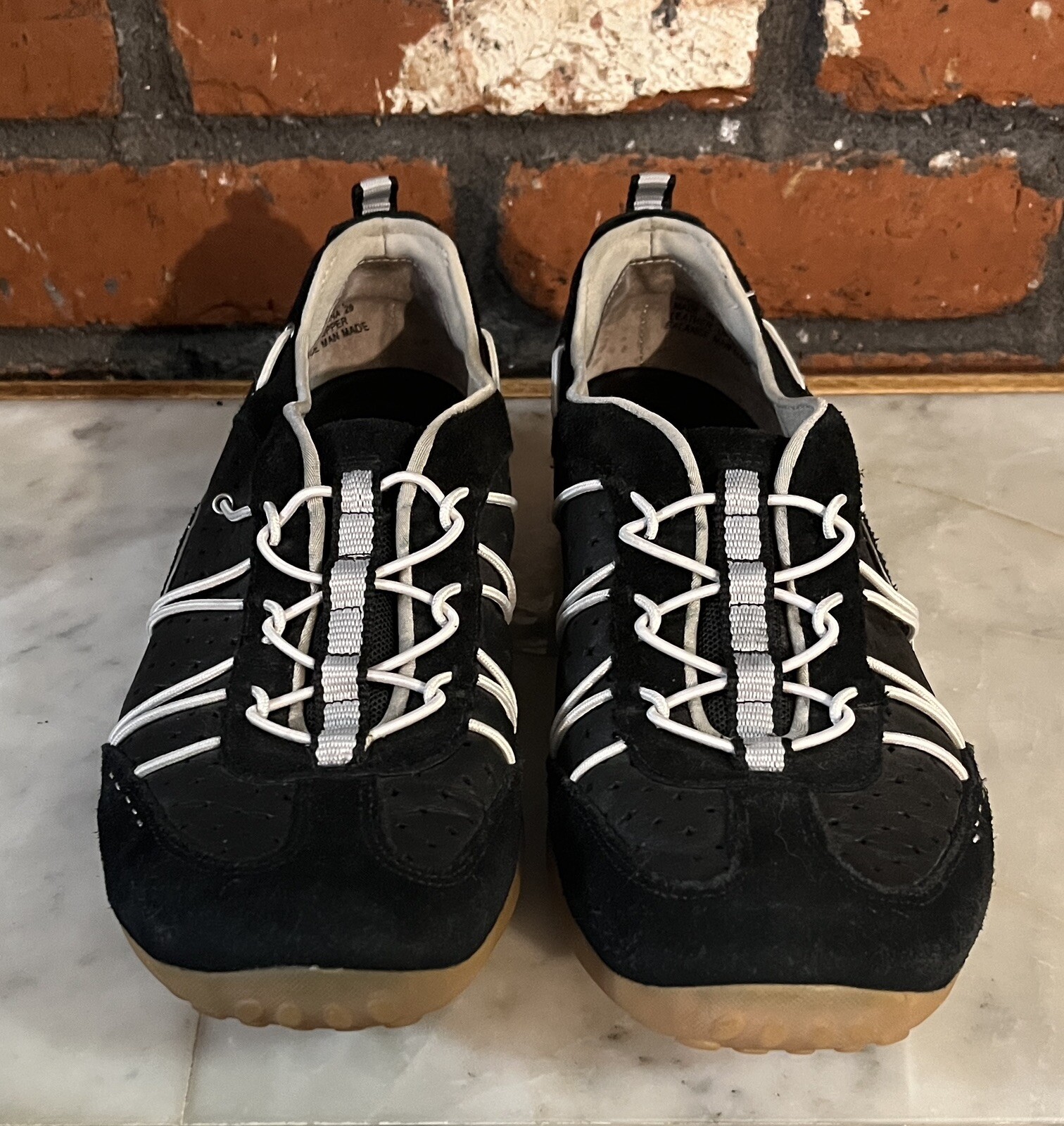 LOGO ! Men’s Casual Fitness Running Yoga Shoes - Size 10 Medium - Excellent Cond