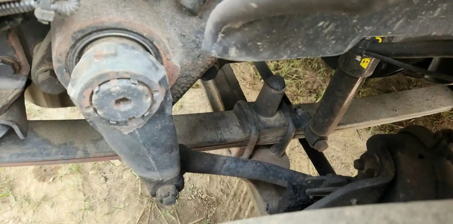 (Used) 2013 Freightliner Cascadia 132, FRONT LEAF SPRINGS Front Leaf & Springs