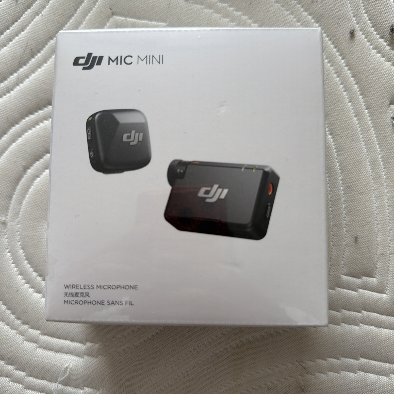 DJI Mic Mini (1 TX + 1 RX) Wireless Lavalier Microphone Ultralight Detail-Rich™