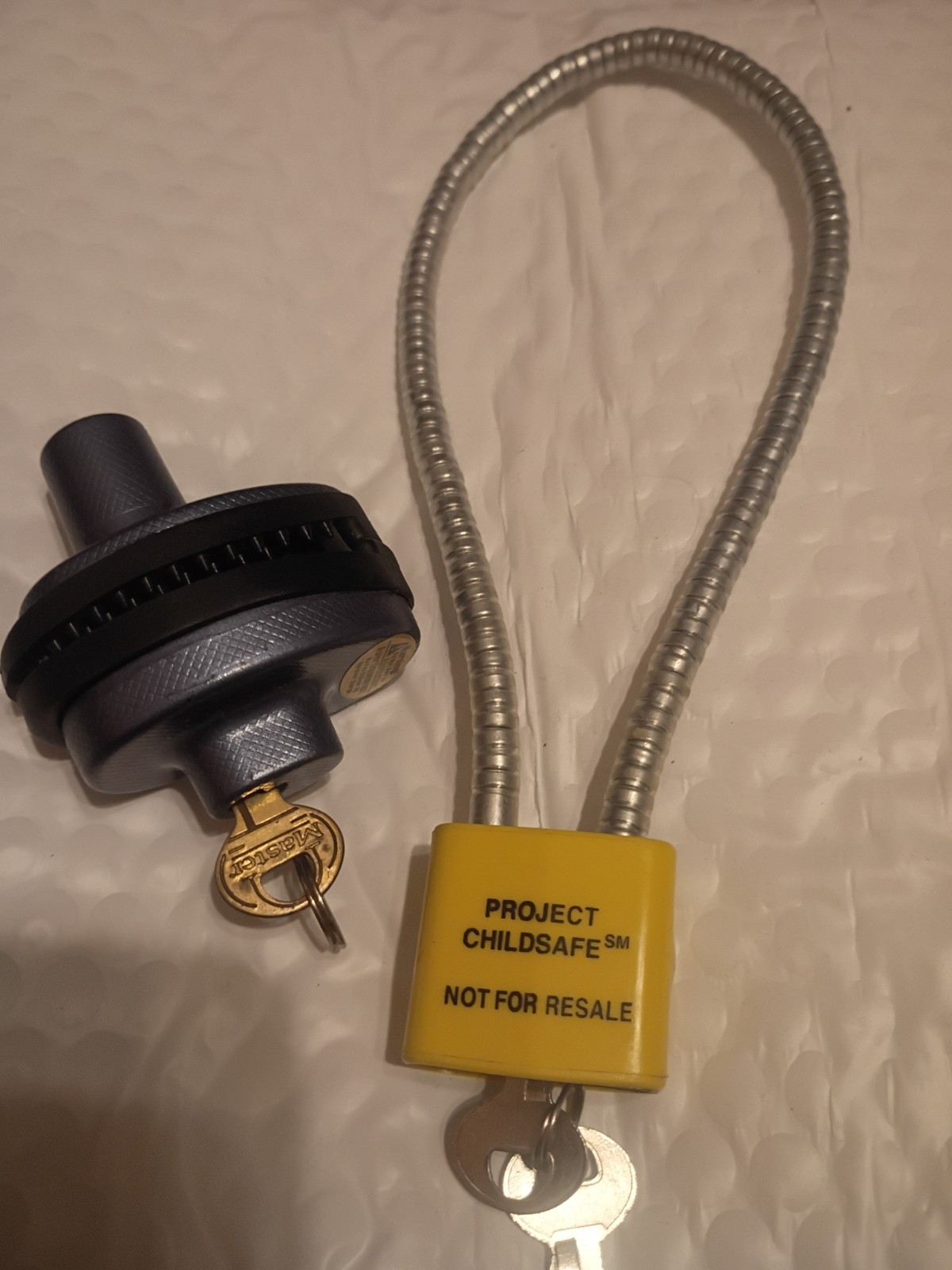 Master Trigger Lock & Child Safety Padlock Weapon Firearm Gun Keys Cable Yellow
