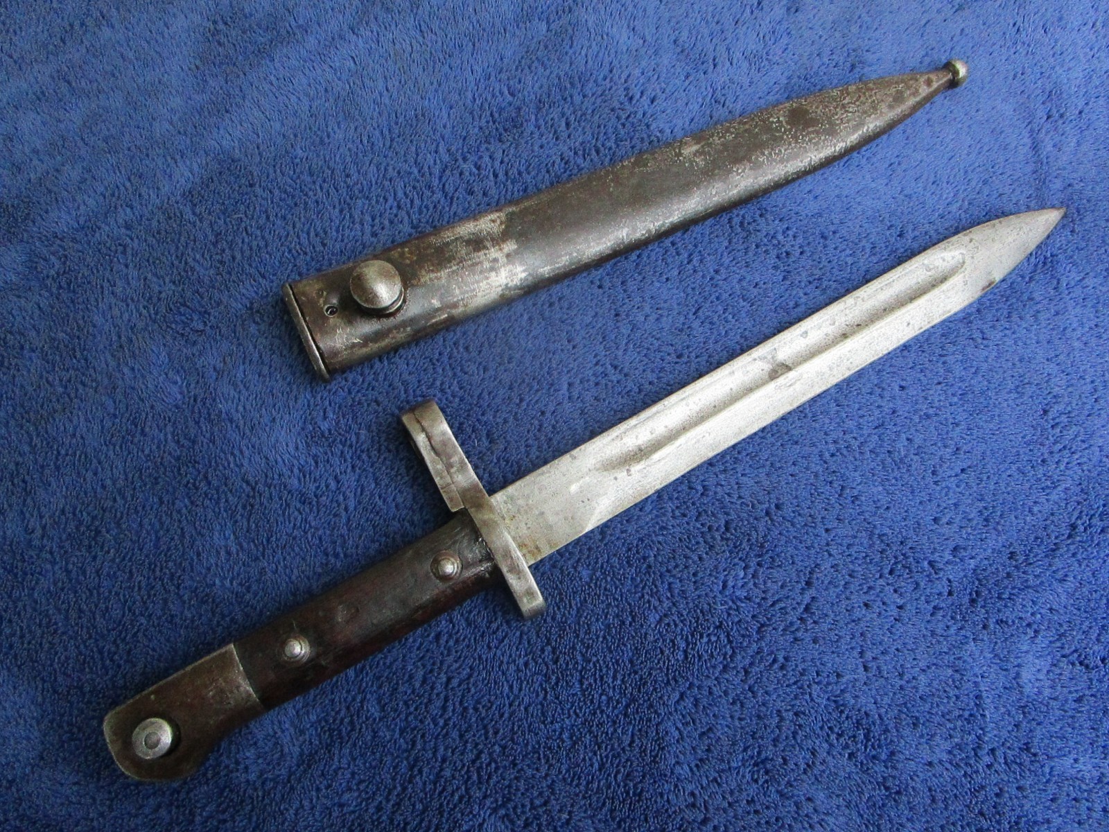 ORIGINAL VINTAGE WW2 TURKISH M1935 MODIFIED M1 GARAND BAYONET AND SCABBARD