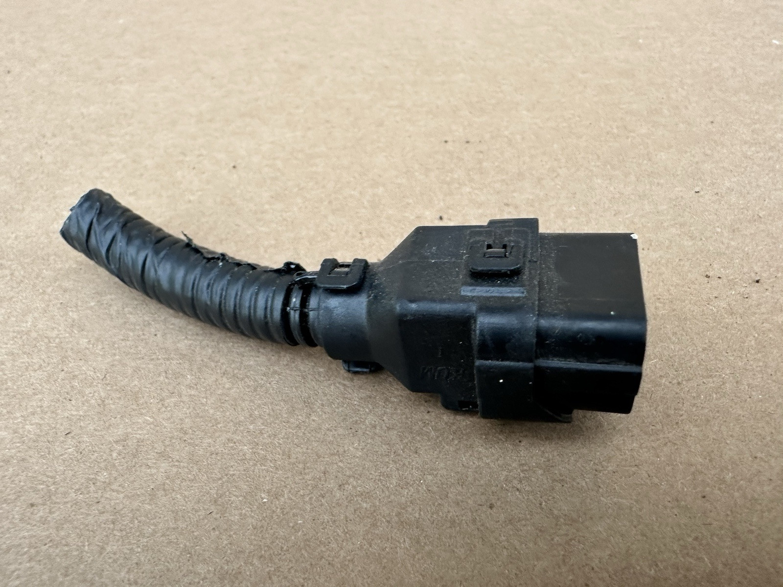 2023-2025 Genesis GV60 Front bumper Keyless Sensor Wiring Socket