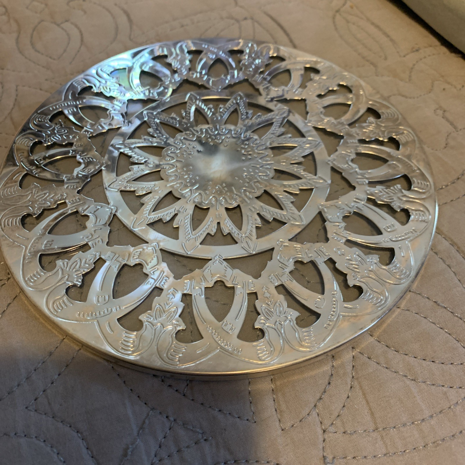 International Silver Company Trivet Sunburst Pattern w/Box 99110876 6.25'' Diame