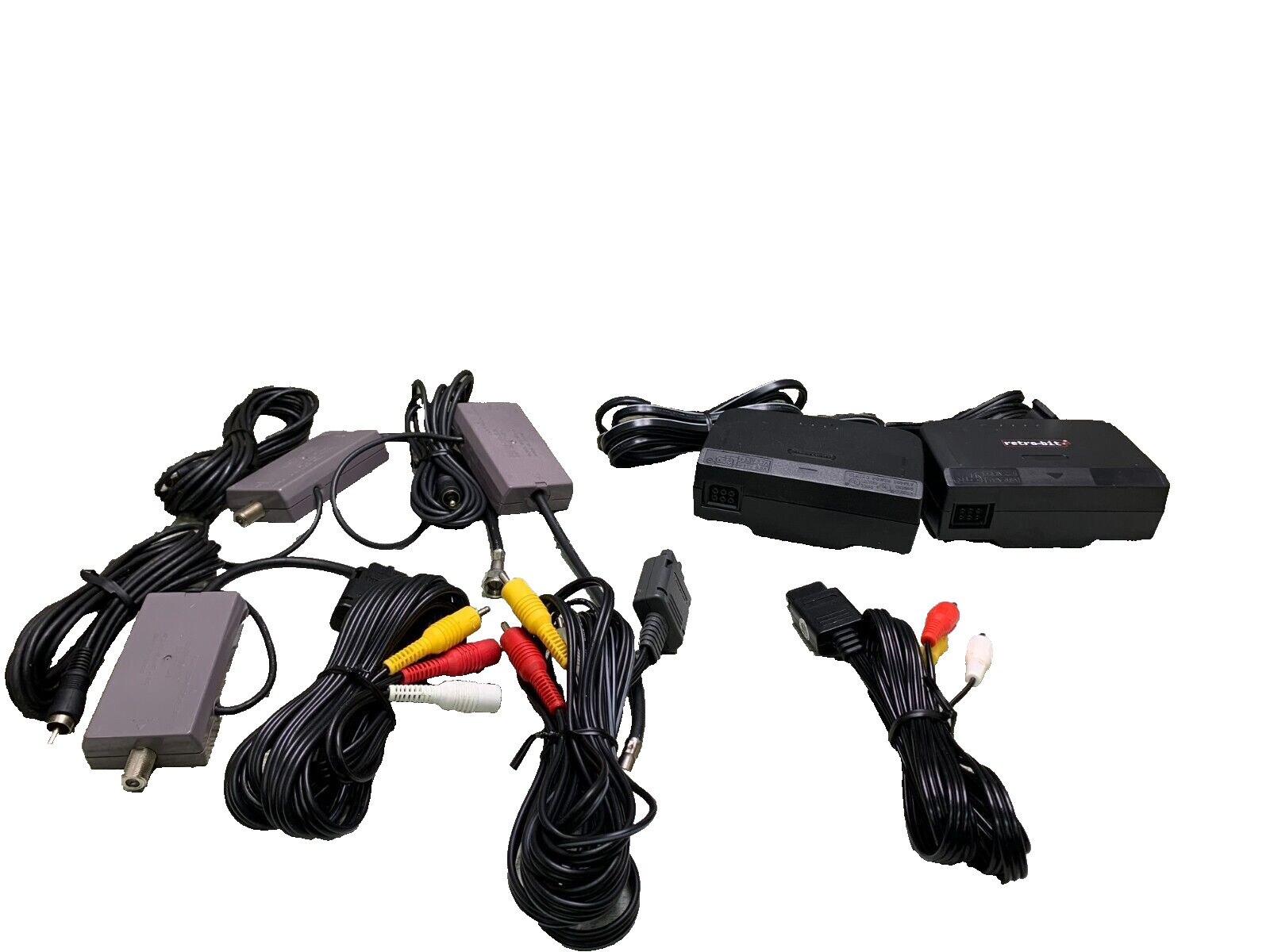 Lot of Nintendo Power Supply & Video Cables UNTESTED