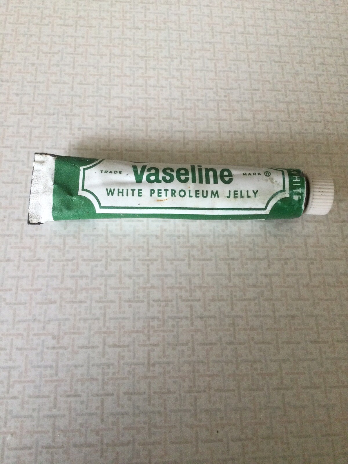 Vintage Vaseline White Petroleum Jelly Tube No.0 With Box