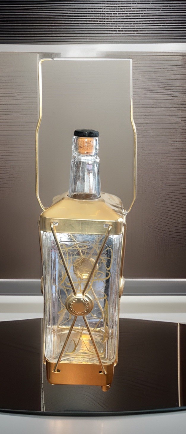 1960s vintage Swiss Harmony ￼Liquor Decanter Music Box made in Japan.