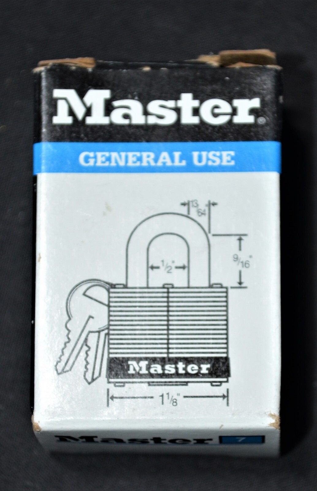 NEW in box, Master Lock, Padlock with 2 keys, Medium Security, 9/16” Shackle
