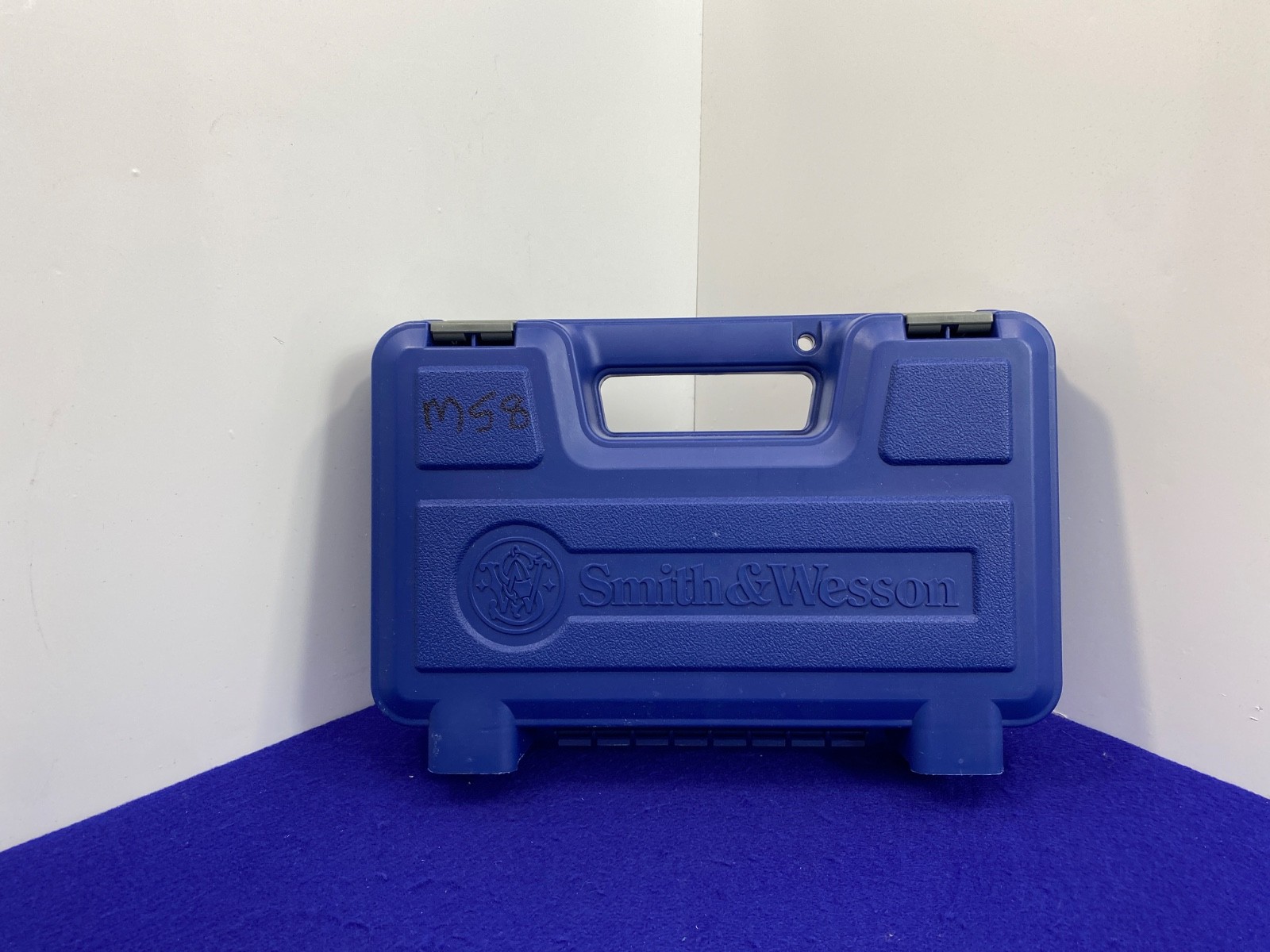 Smith&Wesson Factory Blue Hard Case with Foam Insert & Hoppes Cloth Factory OEM