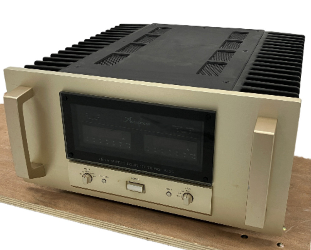 Accuphase A-60 Stereo Power Amplifier