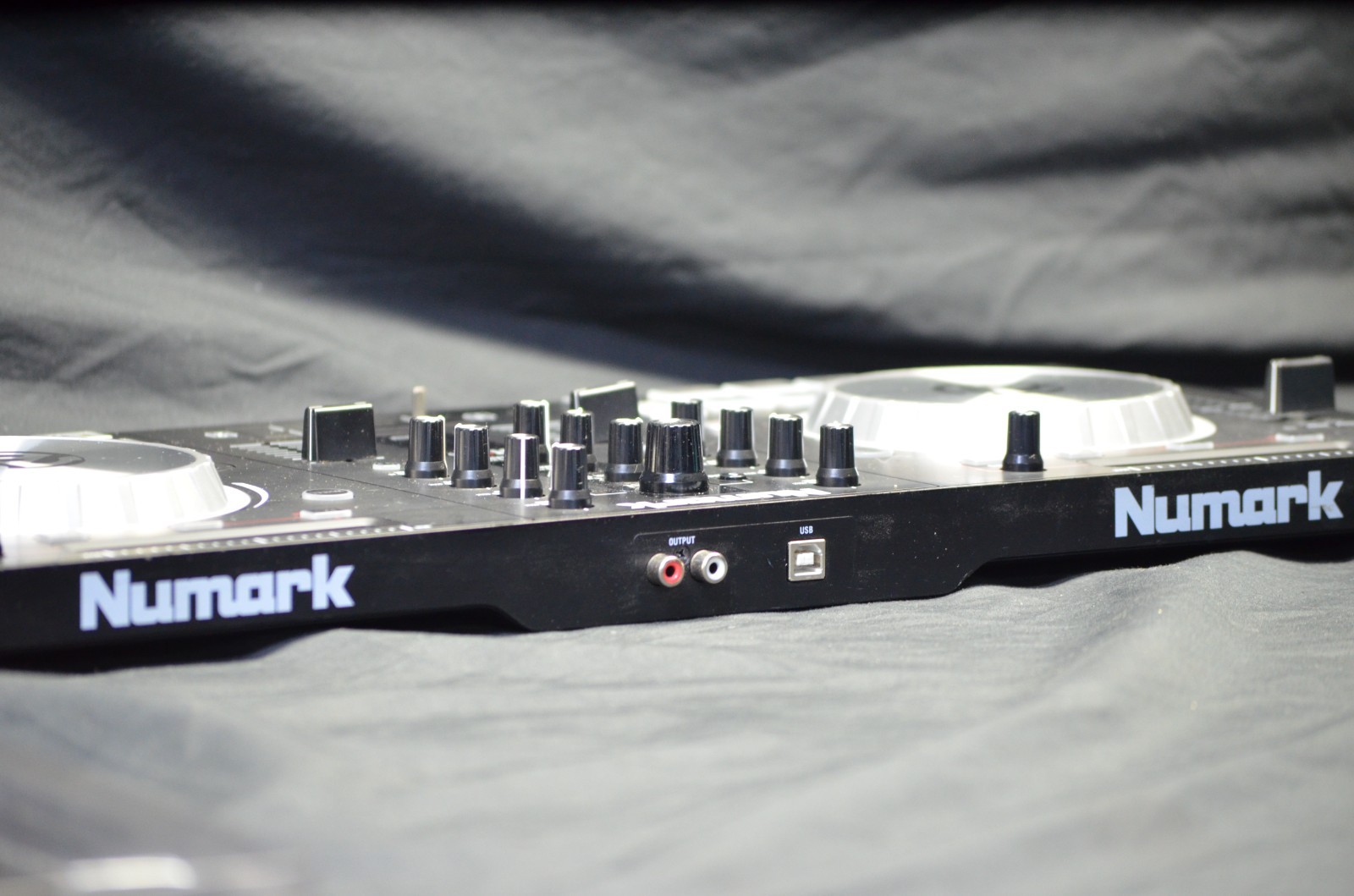 Numark Mixtrack Pro 3 DJ Controller Serato USB MIDI w/ Cable Tested Working