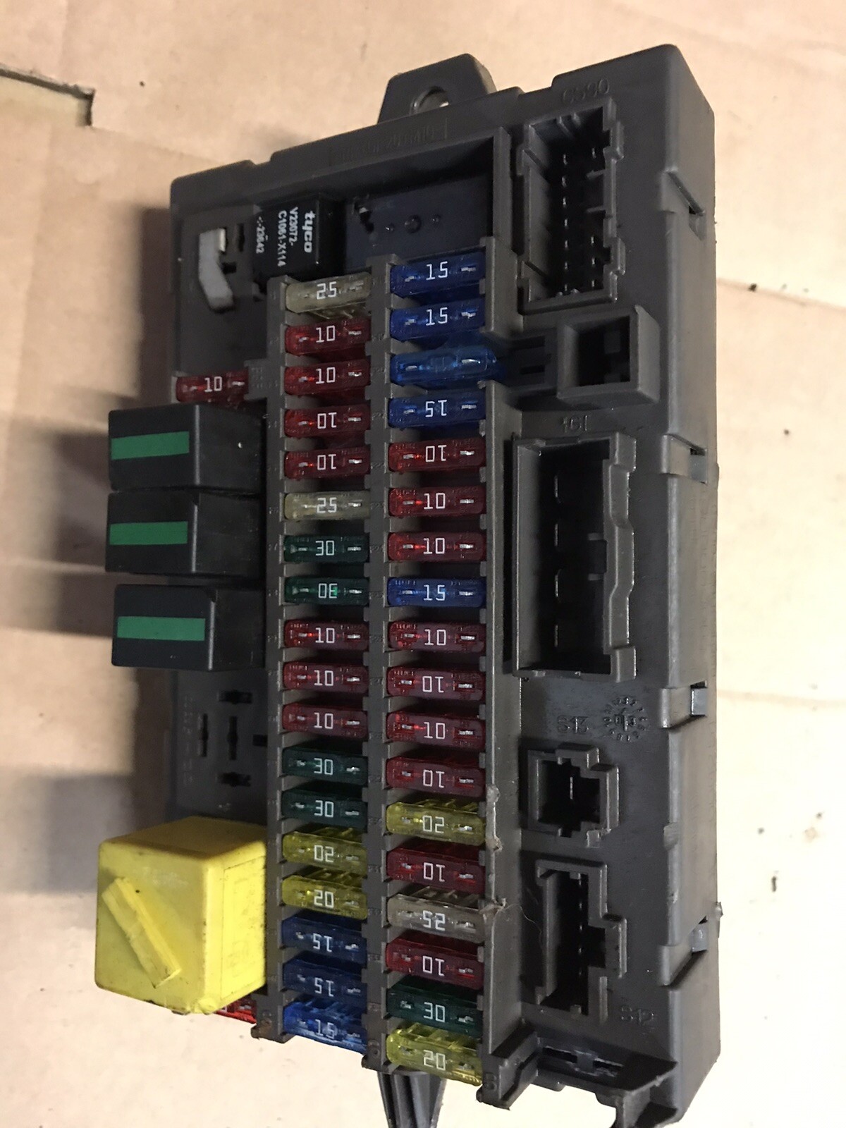 Landrover Discovery 2 Td5/V8 Fuse box YQE000251