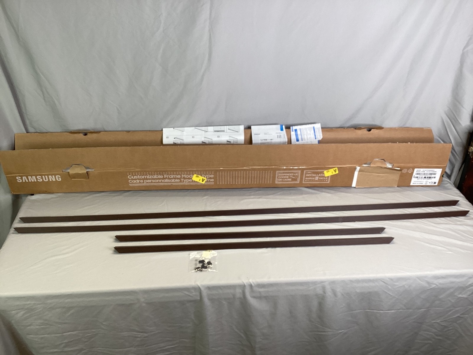 Samsung VG-SCFF65BWBZA 65" The Frame Customizable Bezel - Modern Brown - READ