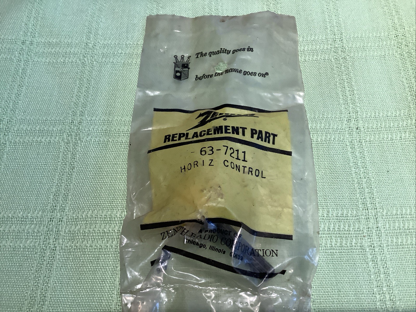 Zenith OEM Part 63-7211 TV Horizontal Hold Control Potentiometer