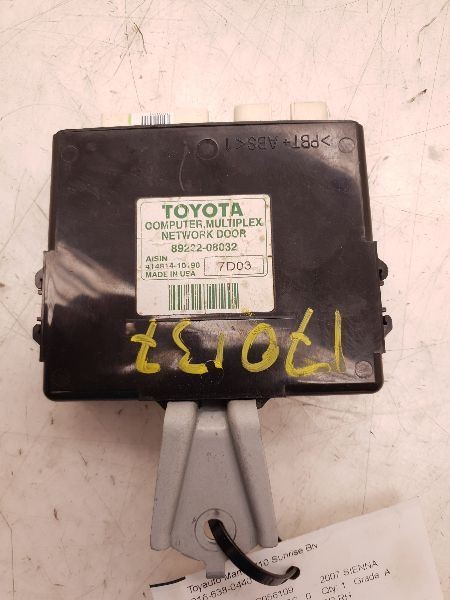 04-10 TOYOTA SIENNA MULTIPLEX NETWORK BODY CONTROL MODULE ECM ASSEMBLY