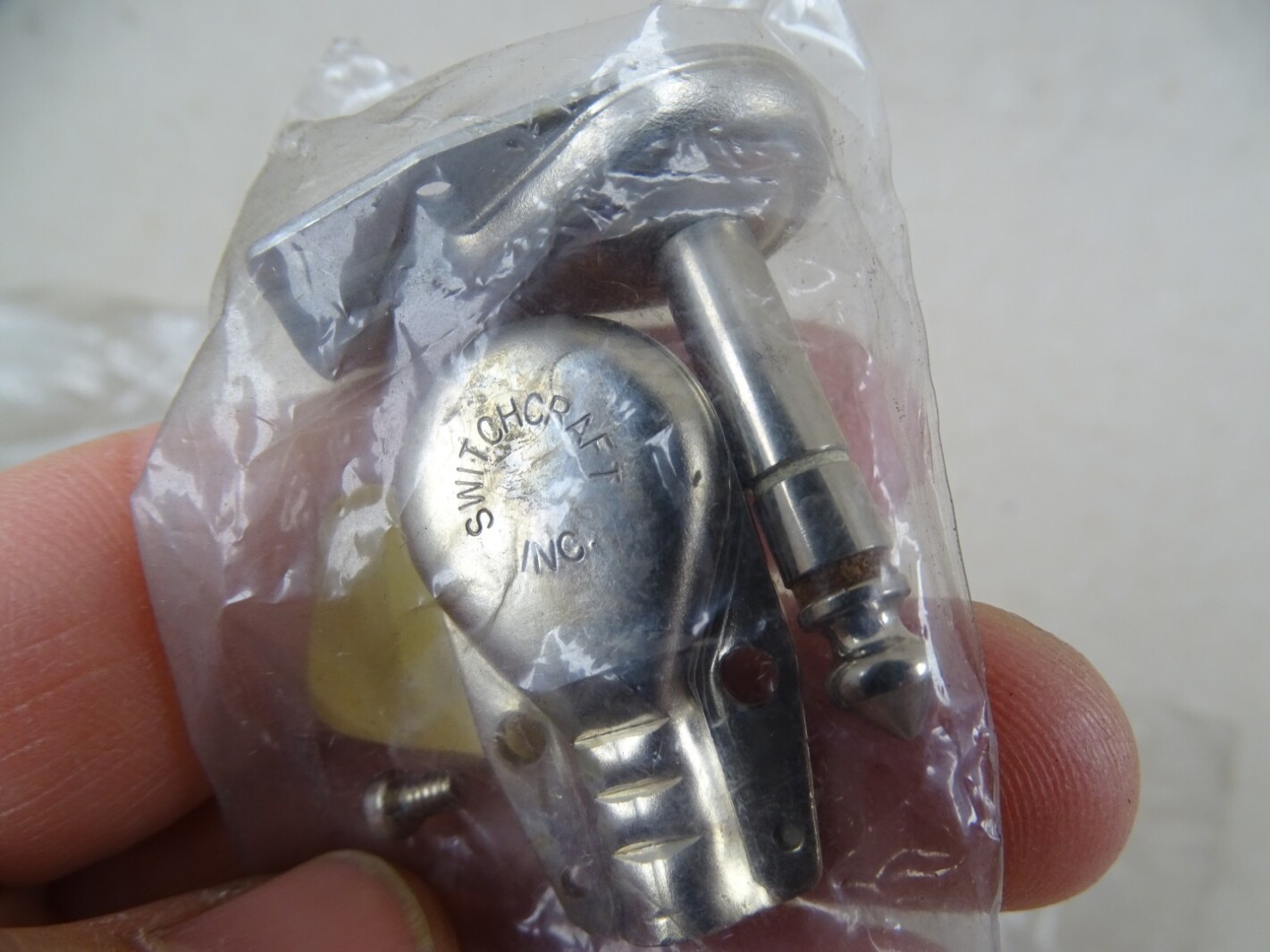 (6) SwitchCraft 1/4" Right Angle Jacks , 228