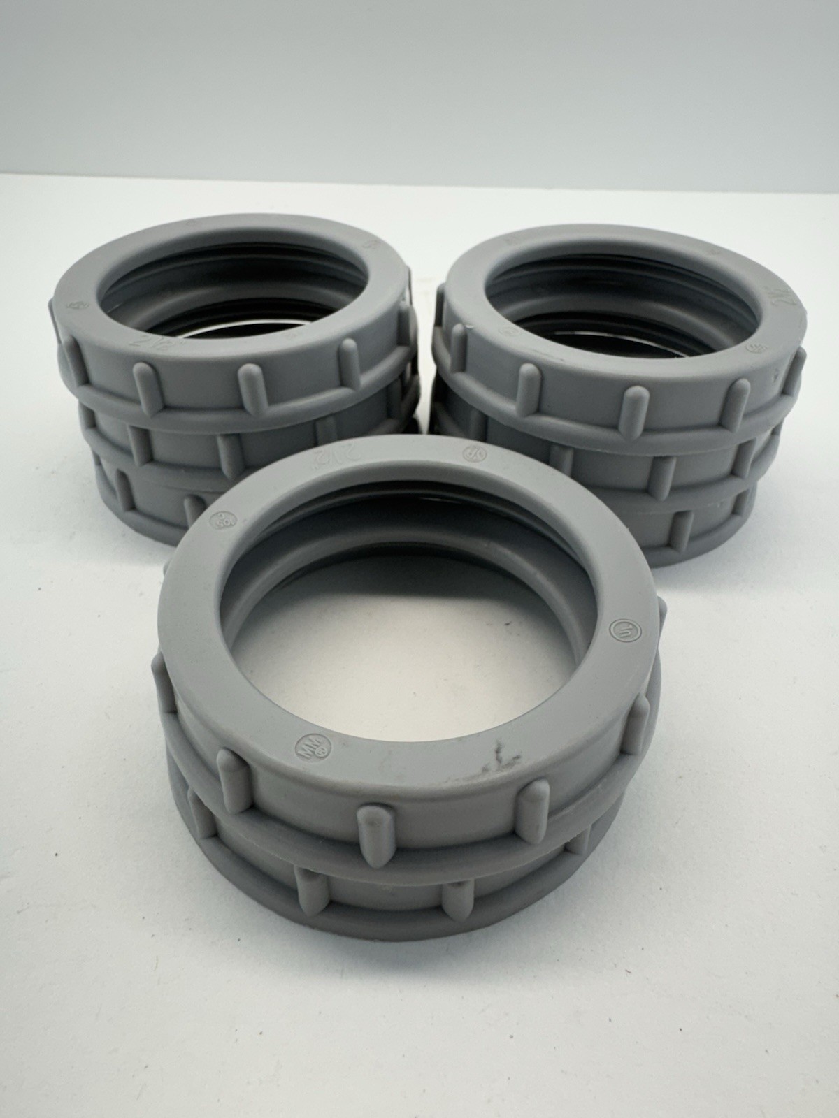 (Pack of 8) 2 1/2" Plastic Insulating Bushing for Rigid Metal Conduit Max105°C
