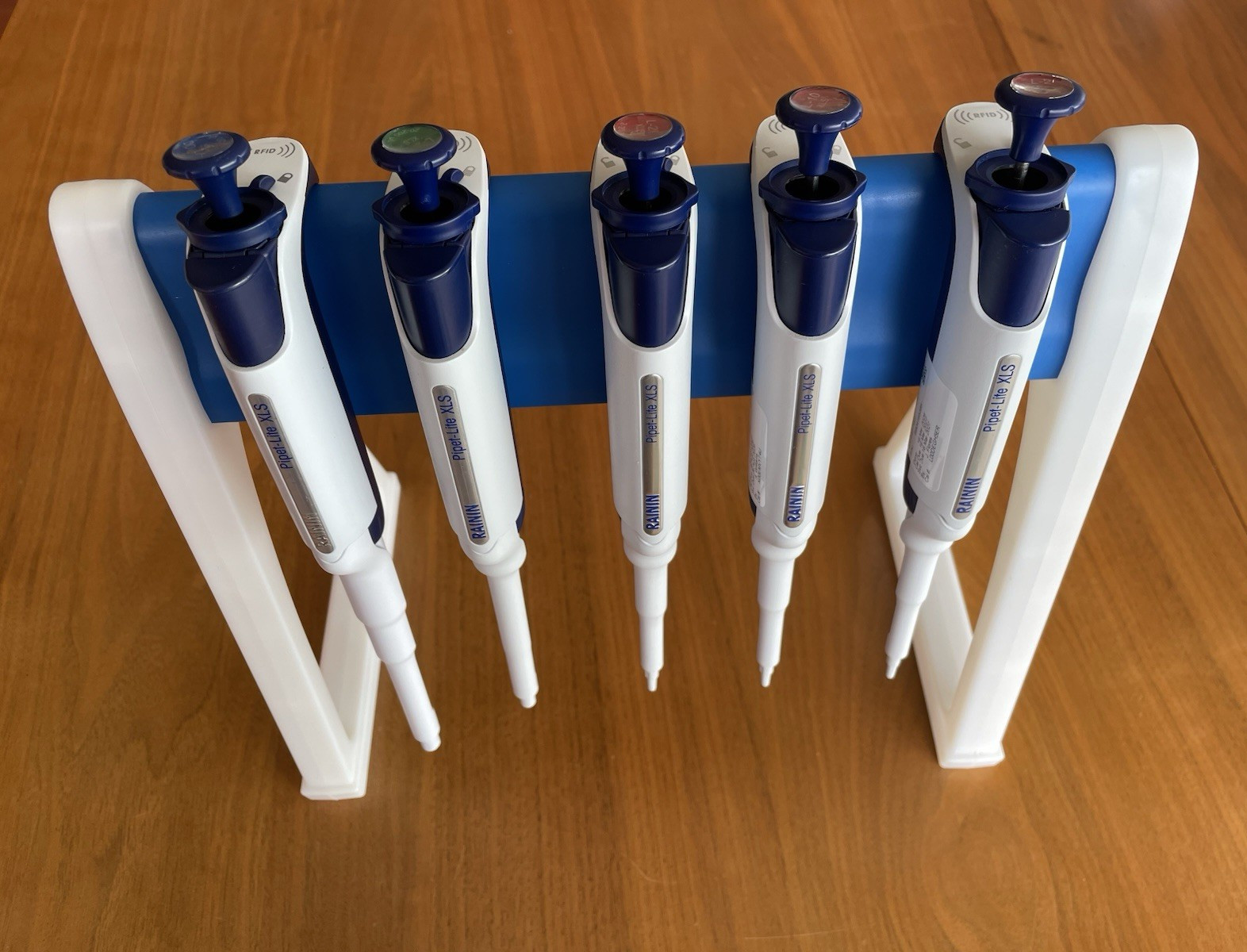 Rainin Pipet-Lite XLS Single-Channel Pipettors Lot of 5 w/ Stand