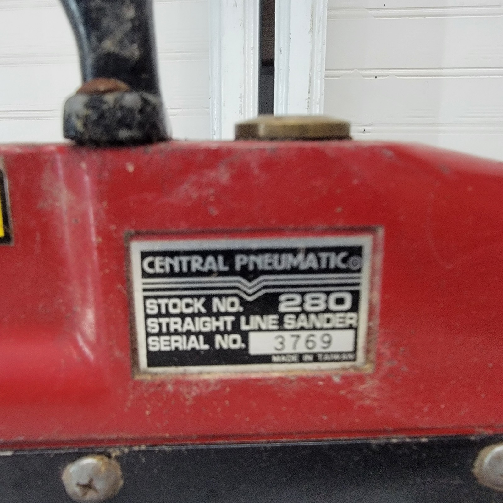 Central Pneumatic 280 Straight Line Air Sander Tested Working Long Board