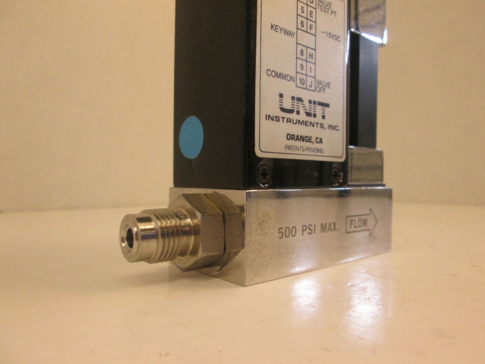 Unit UFC-1000, MFC, Mass Flow Controller, PH3/N2, 100 SCCM, Used