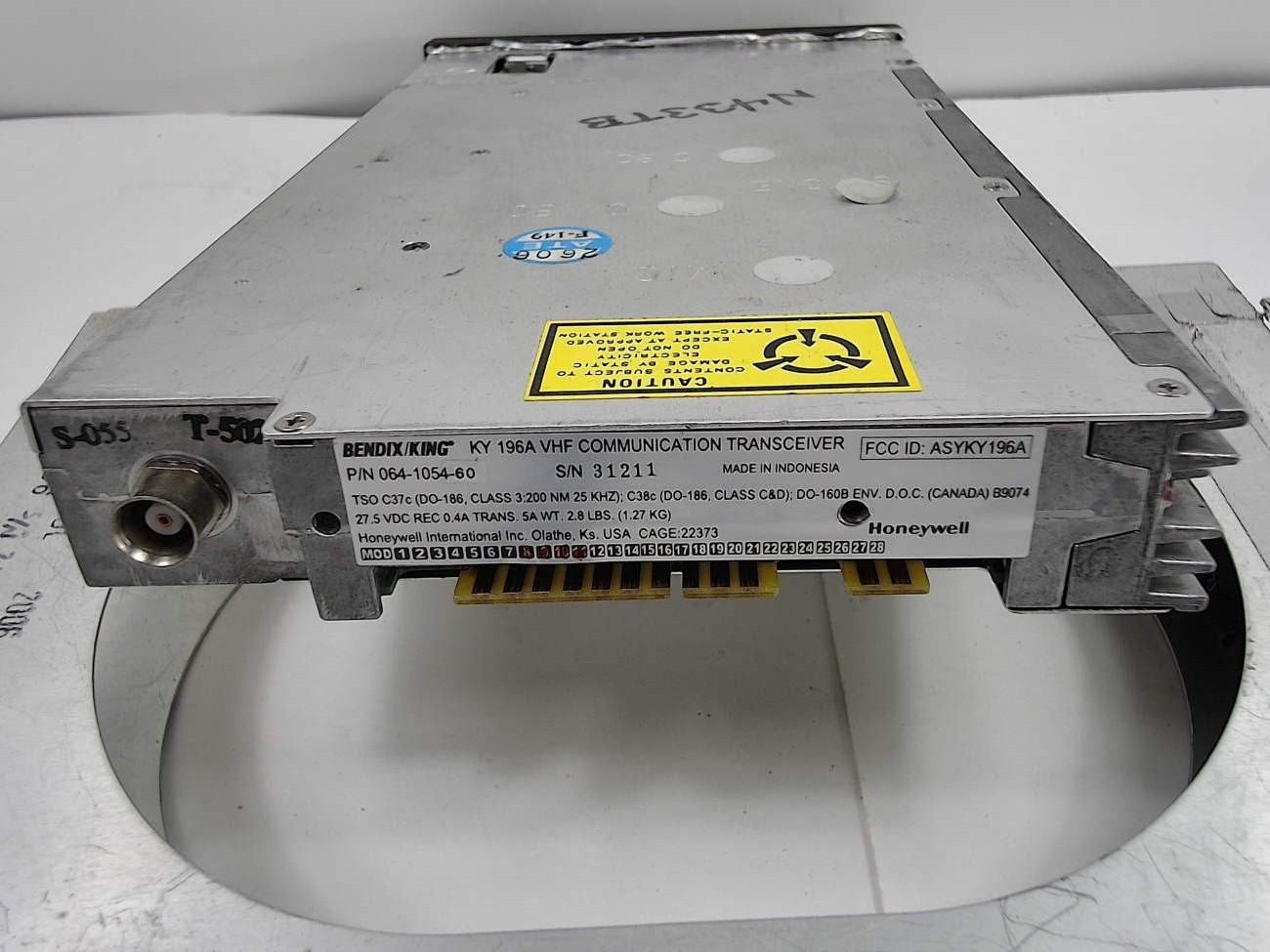 VHF COMM KY-196A Bendix King 064-1054-60 with tray