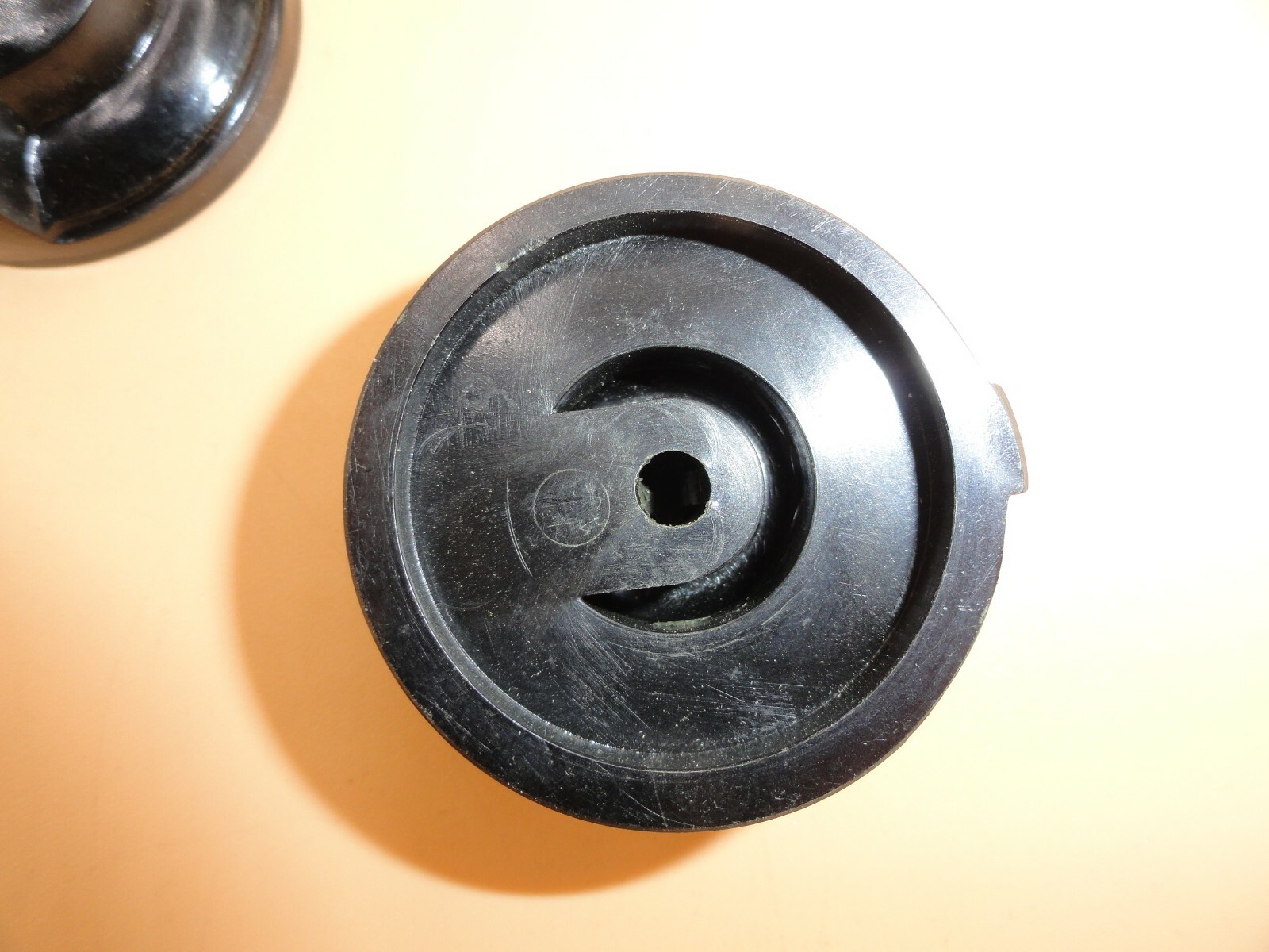 VINTAGE BAKELITE KNOBS (Lot of 10)