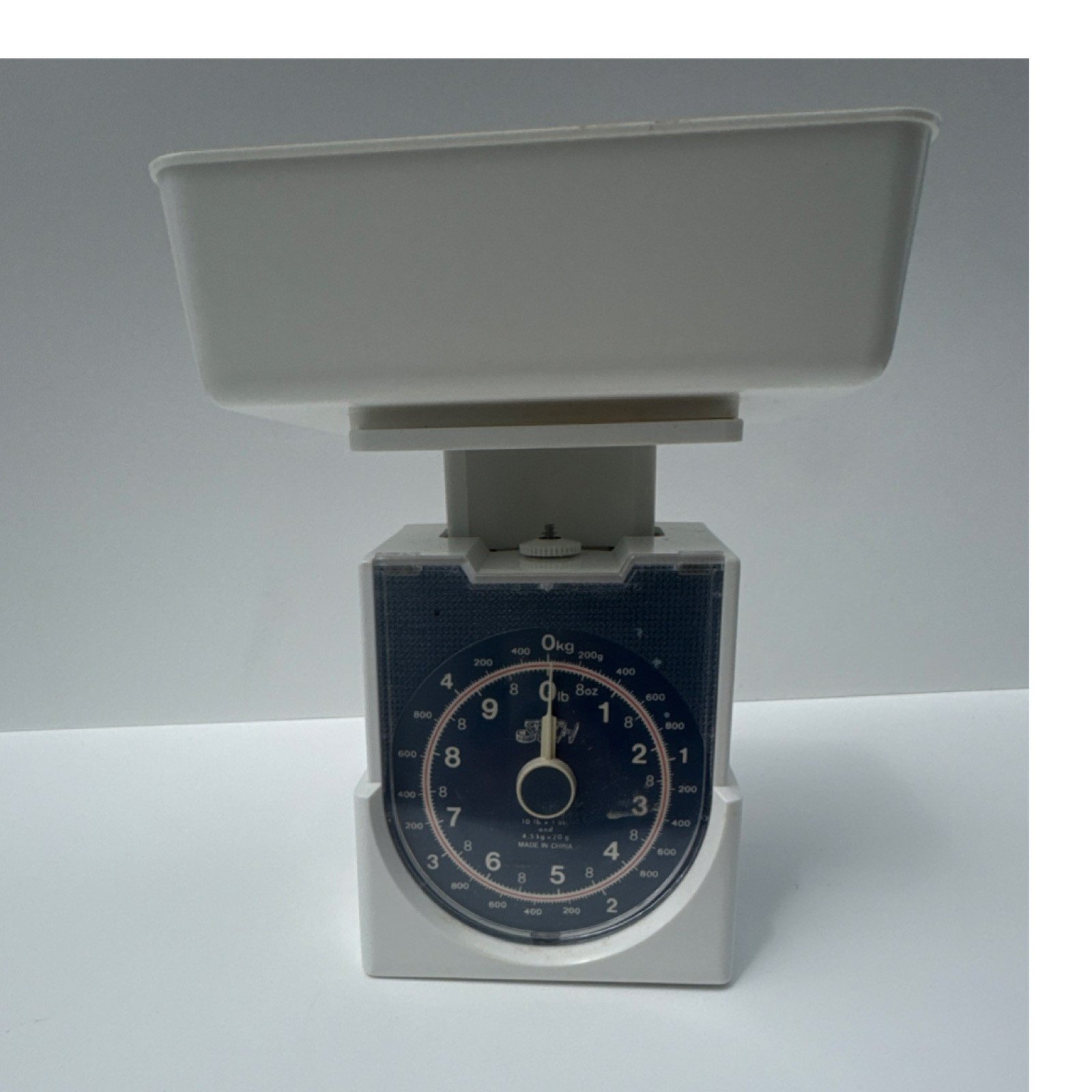 Vintage Style Mechanical Kitchen Scale White Food Weight Tray Model 25572 X Lbs⁠