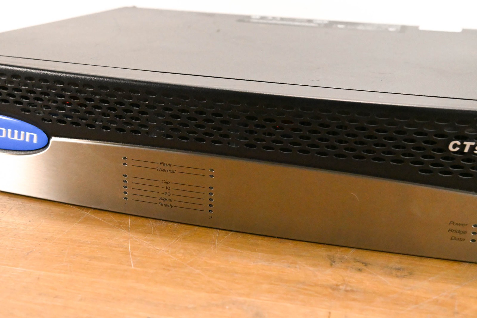Crown CTs 600 Two-Channel 300W Power Amplifier CG01Y1A