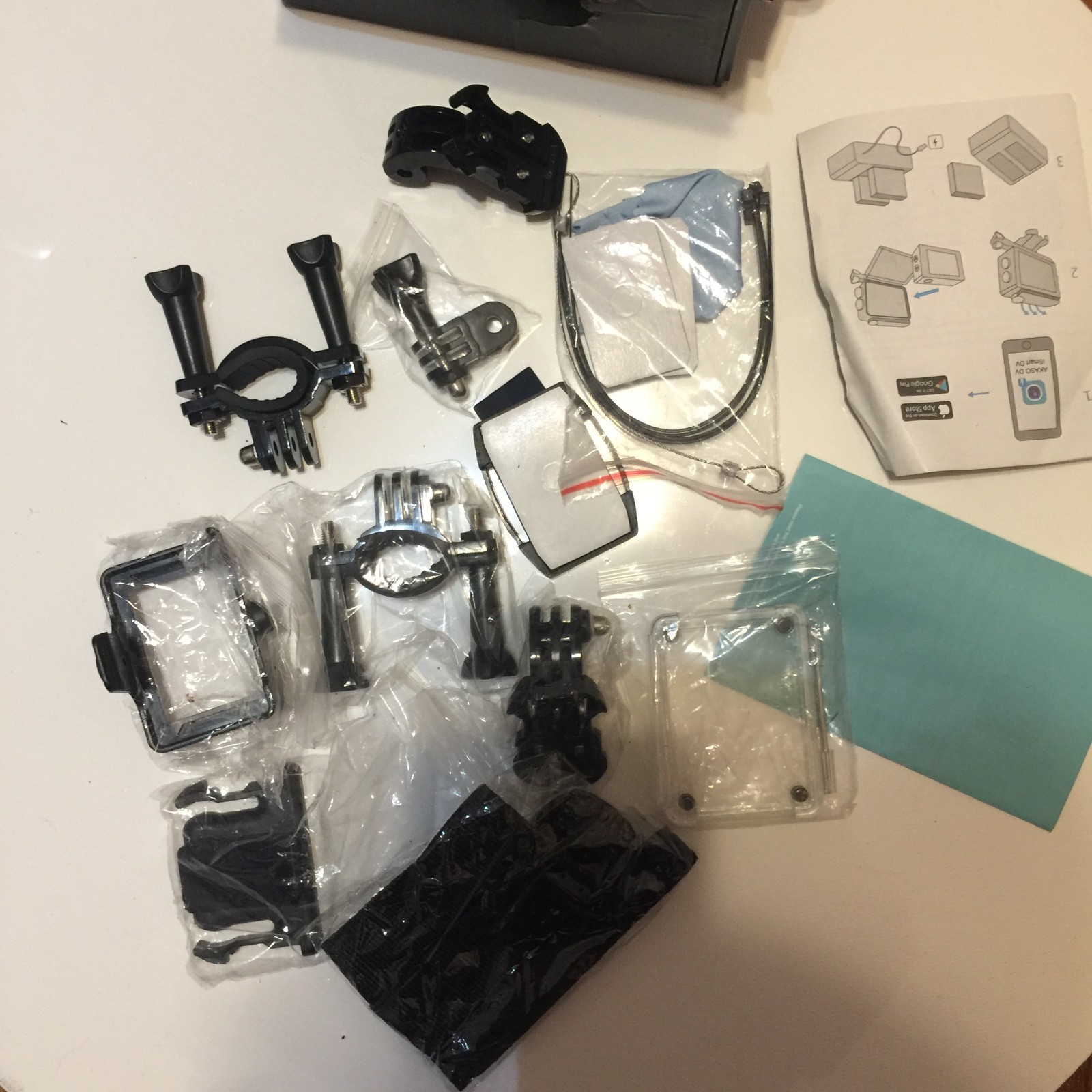 AKASO EK7000 ACCESSORIES NO CAMERA ,NEW NEVER USED