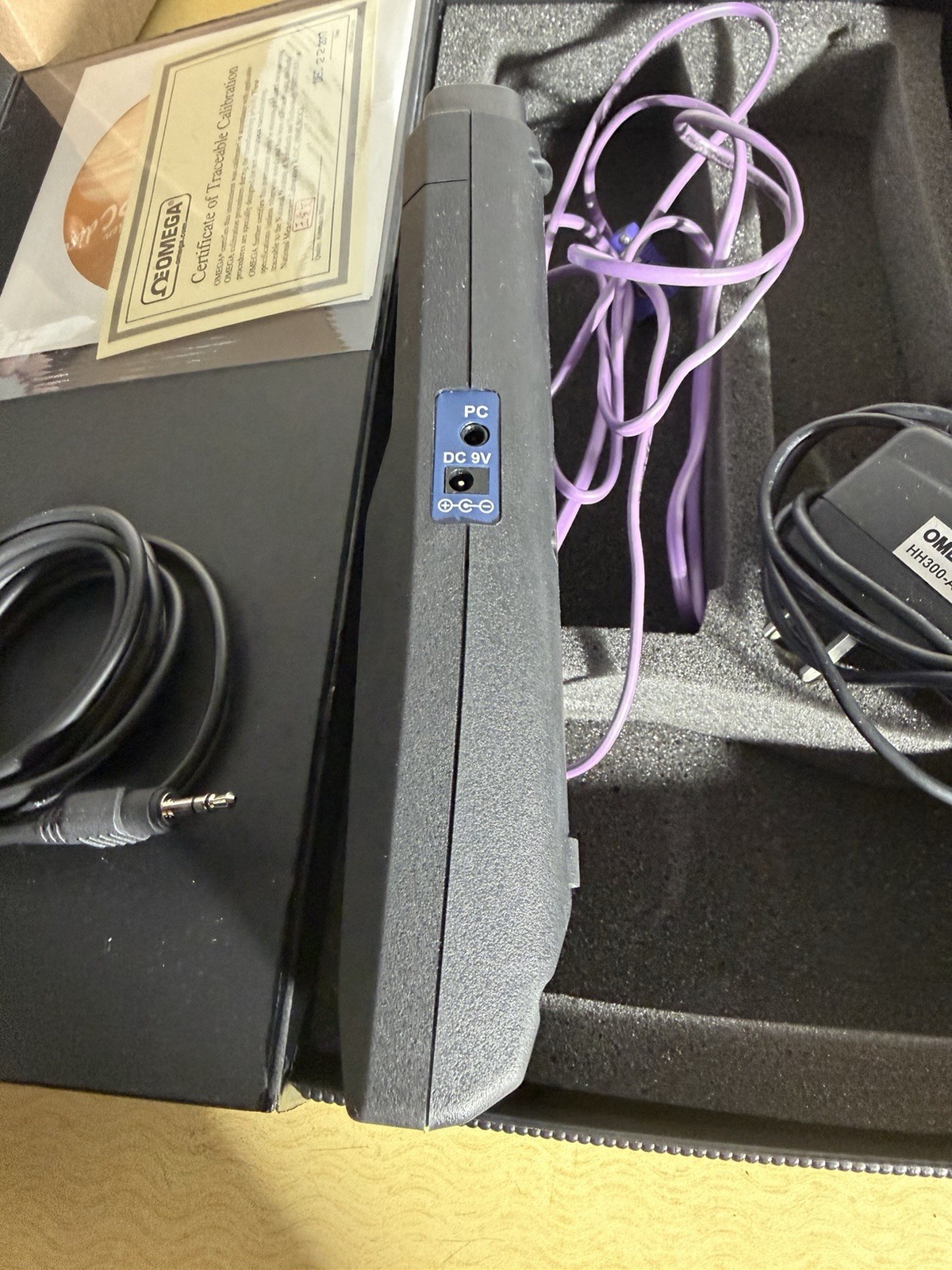 Omega HH378 Data Logger K J E T Thermometer