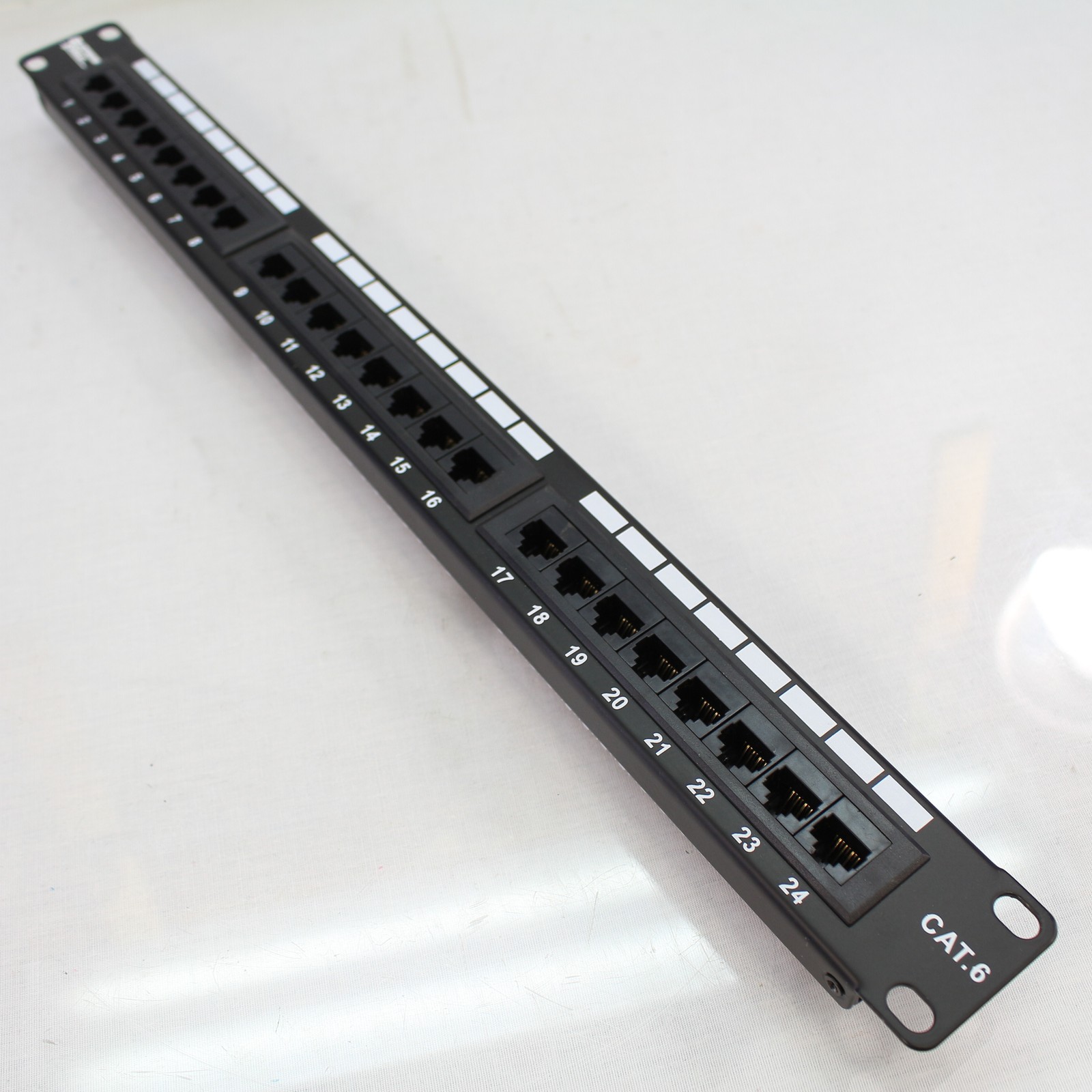 Platinum Tools 661-24C6 24 Port Cat6 Non-Shielded Patch Panel