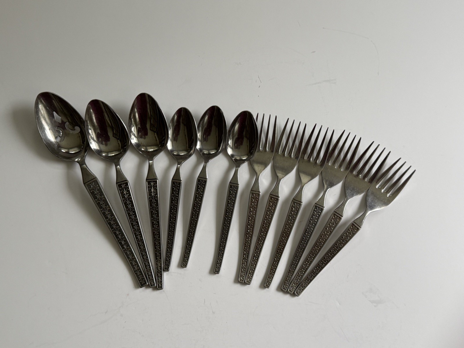 12 Pieces Ekco Eternia Xanadu Stainless Steel Utensils Forks and Spoons