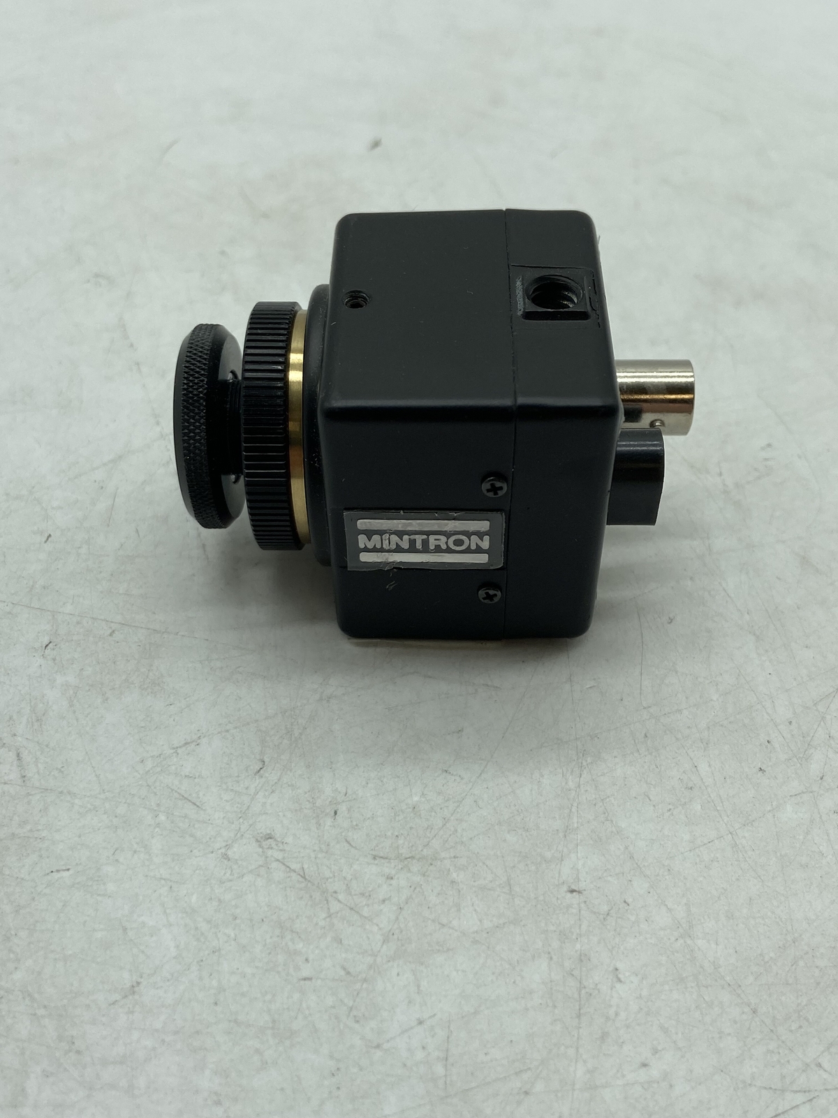 Mintron MTV-368E-1.40 Mini Camera J03007 DC BNC Connector Free Shipping